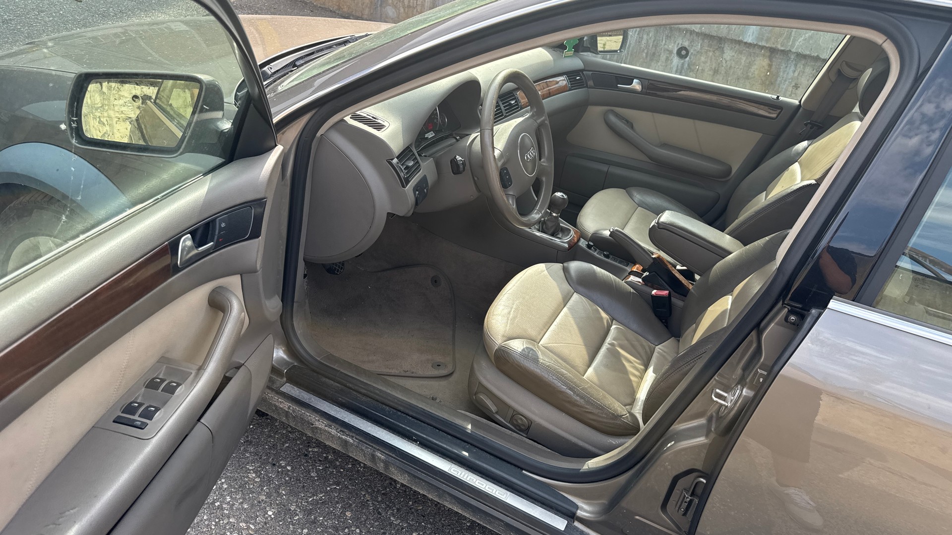 AUDI A6 allroad 2.5TDI quattro-image-17