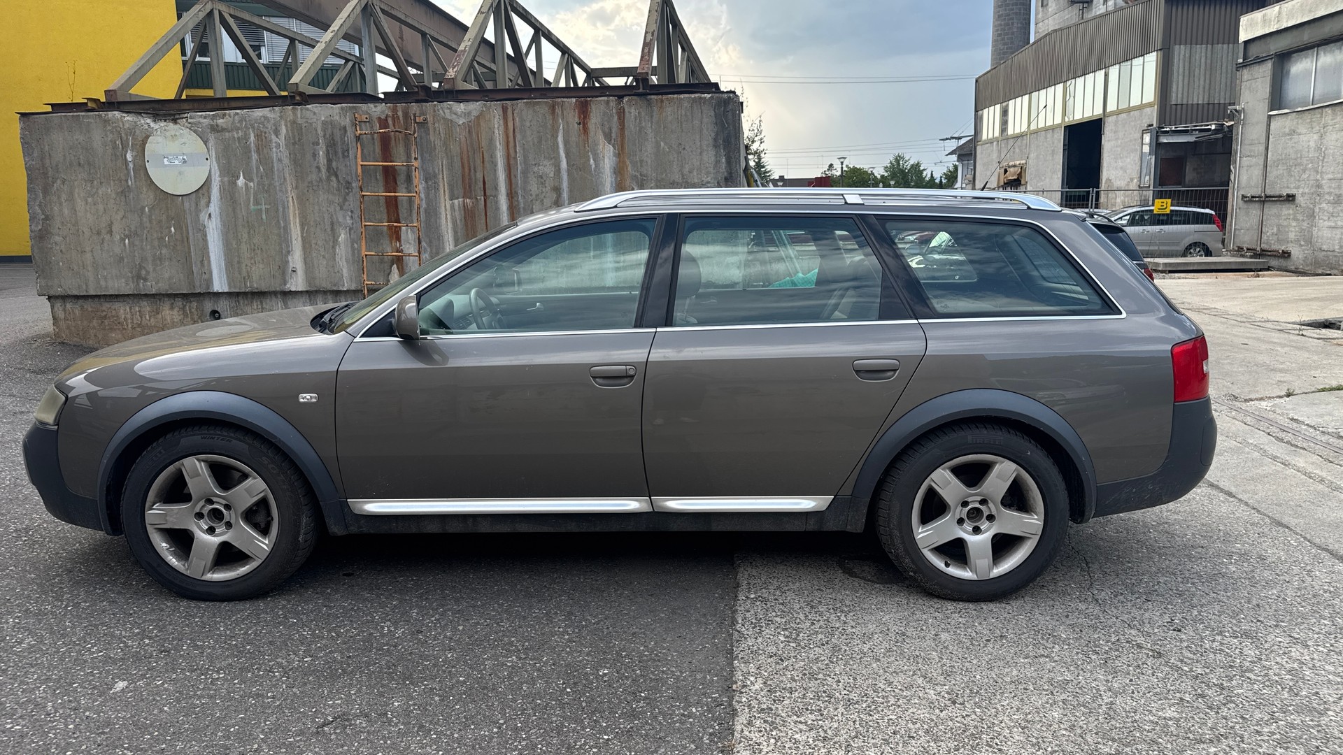 AUDI A6 allroad 2.5TDI quattro-showroom-element-1