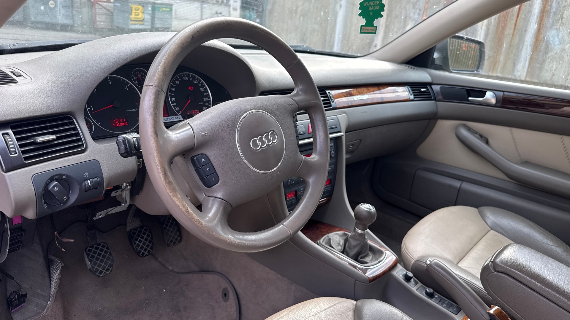 AUDI A6 allroad 2.5TDI quattro-image-20