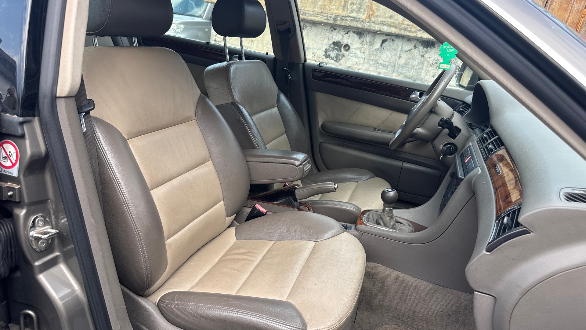 AUDI A6 allroad 2.5TDI quattro-image-16
