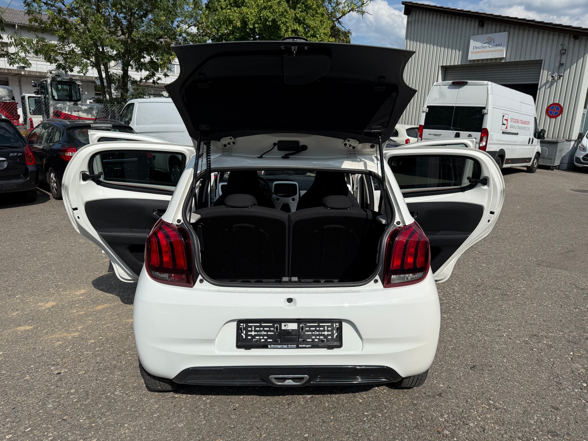 PEUGEOT 108 1.2 VTi Féline Top-image-11