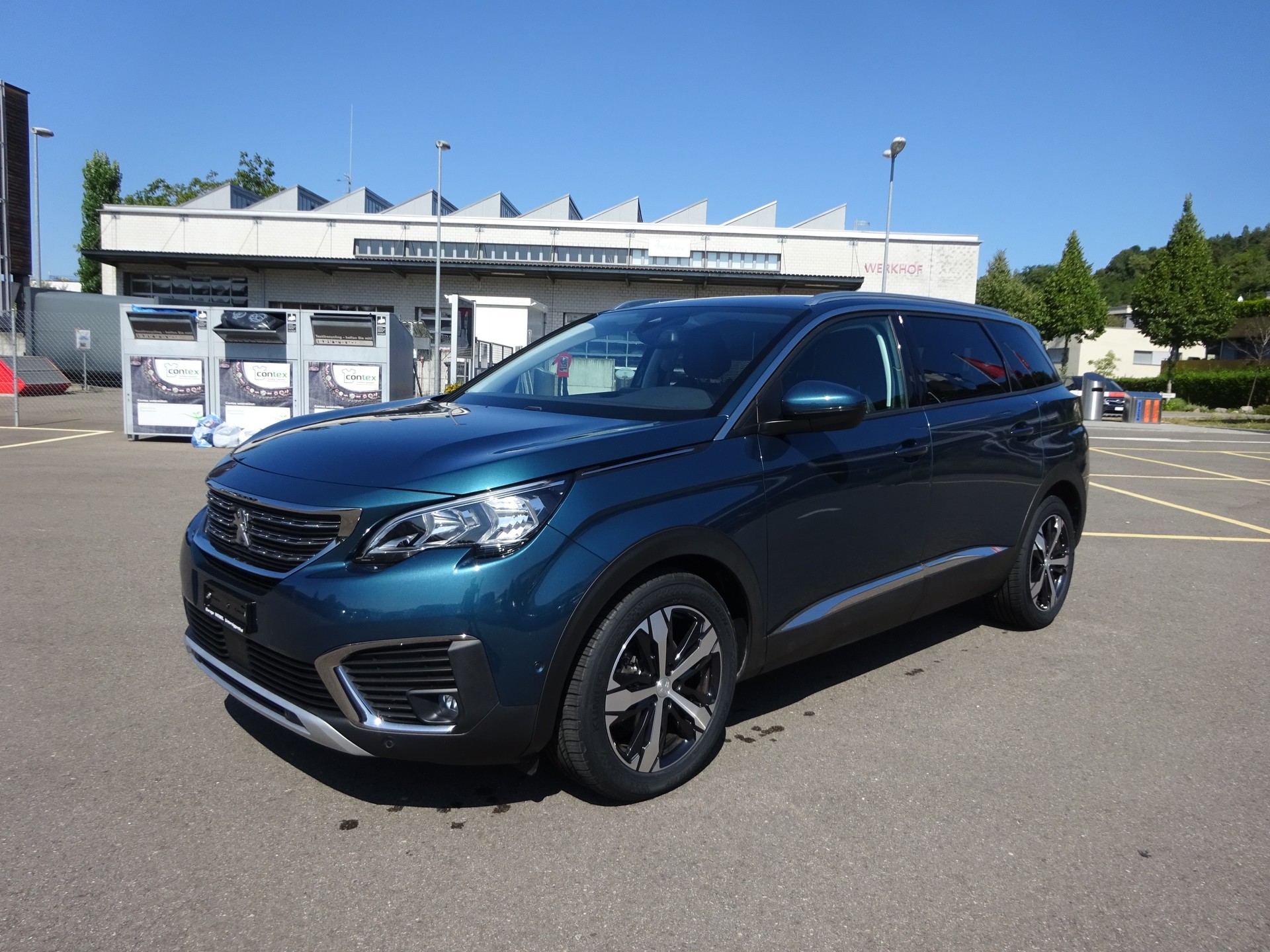 PEUGEOT 5008 1.2 Pure Tech Allure EAT8-image-0