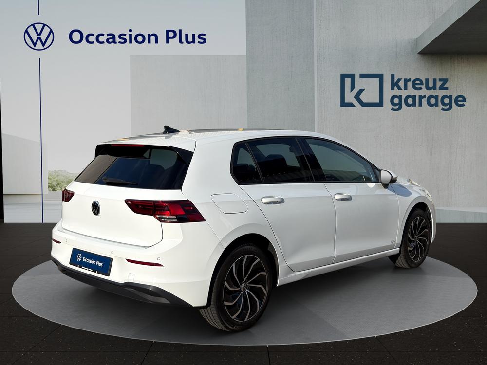VW Golf 1.0 eTSI mHEV ACTLife DSG-image-2