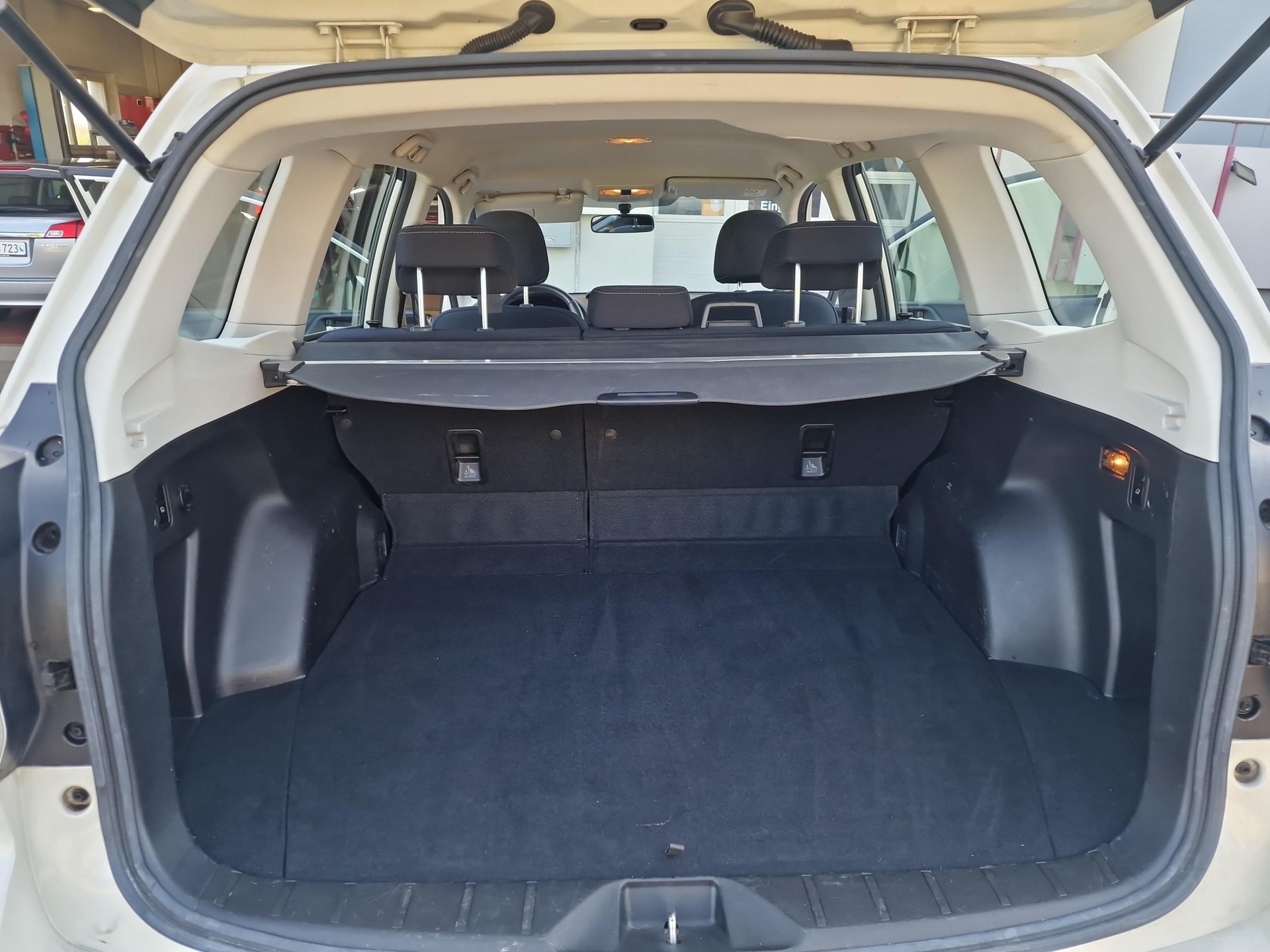 SUBARU Forester Station 2.0 Swiss-image-11