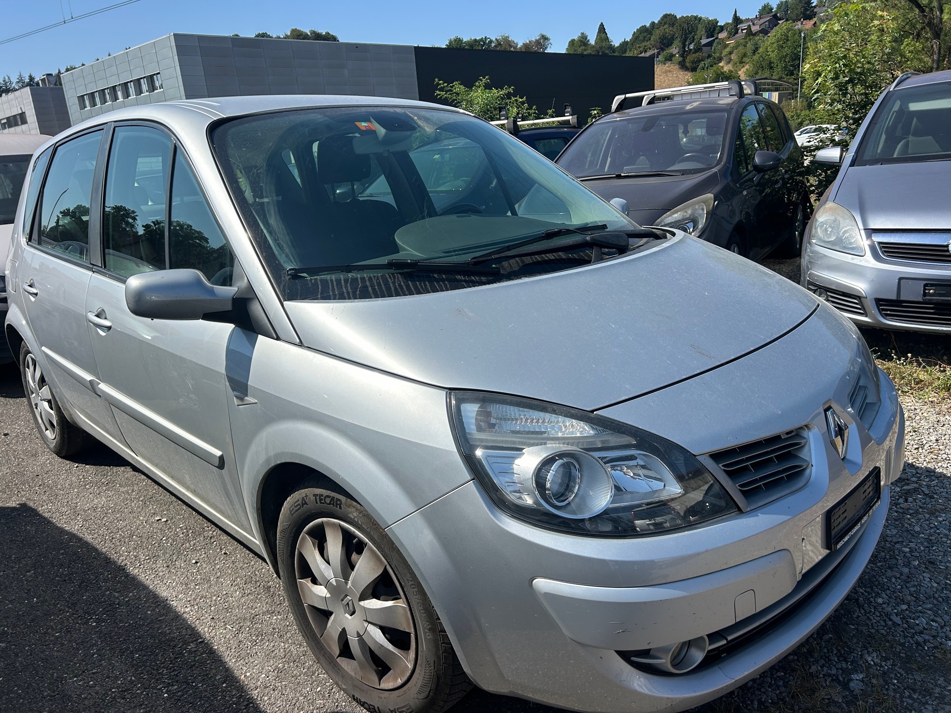 RENAULT Scénic 2.0 16V Turbo Dynamique-image-2