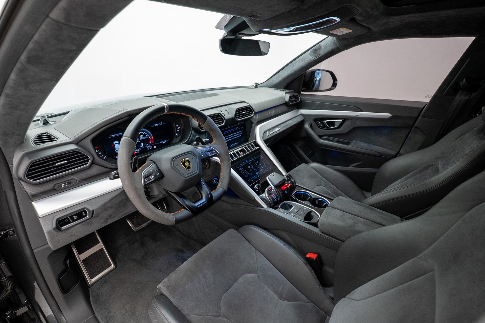 LAMBORGHINI Urus E-Gear Akrapovic-image-6