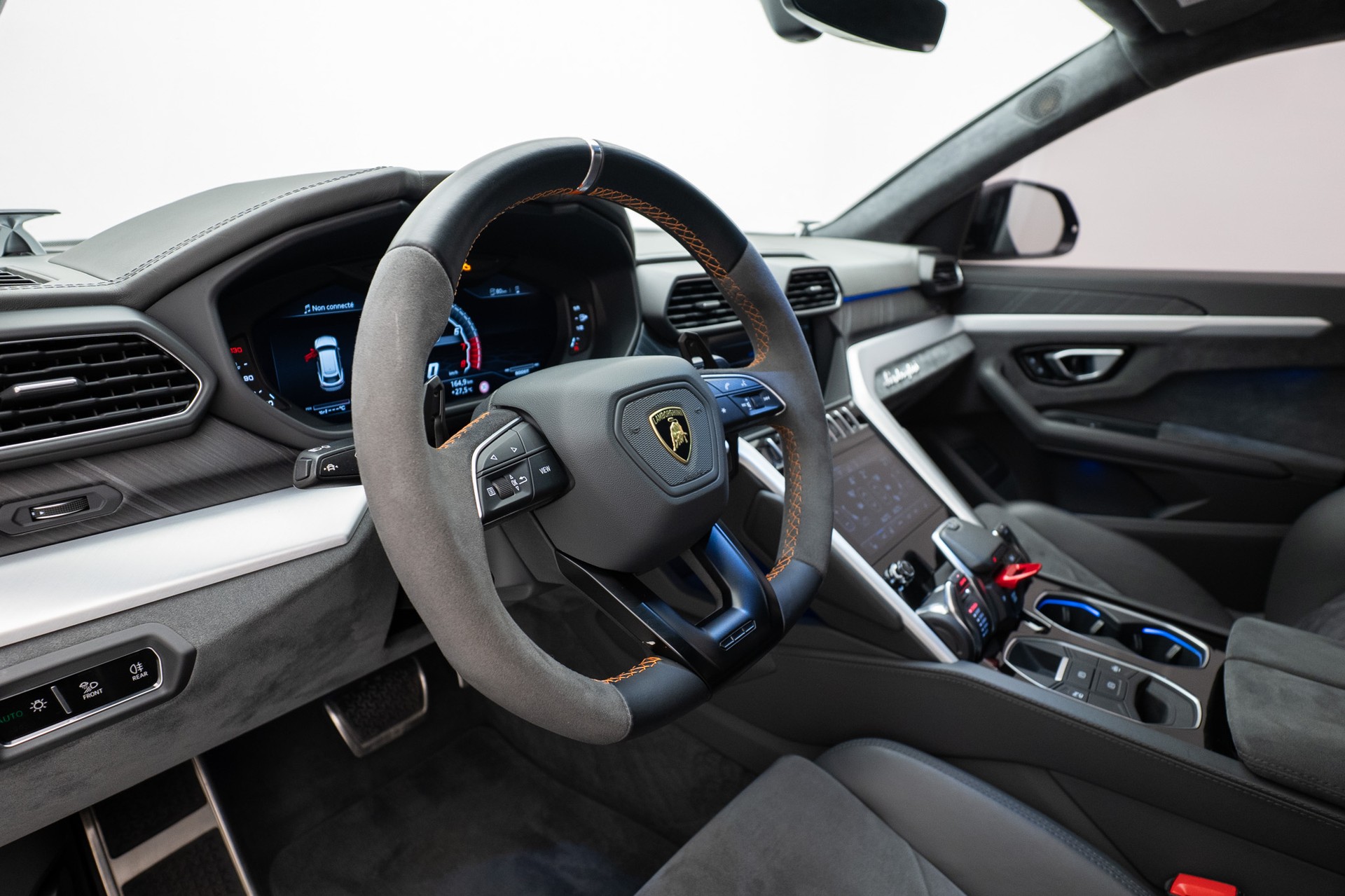 LAMBORGHINI Urus E-Gear Akrapovic-image-8