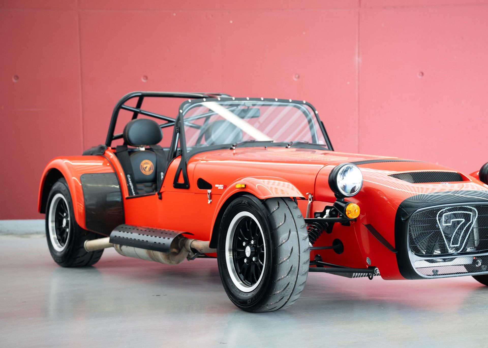 CATERHAM Seven 340R SV (MY26, Swiss new car, Arancio Argos paint, Signature seats, 24-month factory warranty, delivery March 27)-image-9