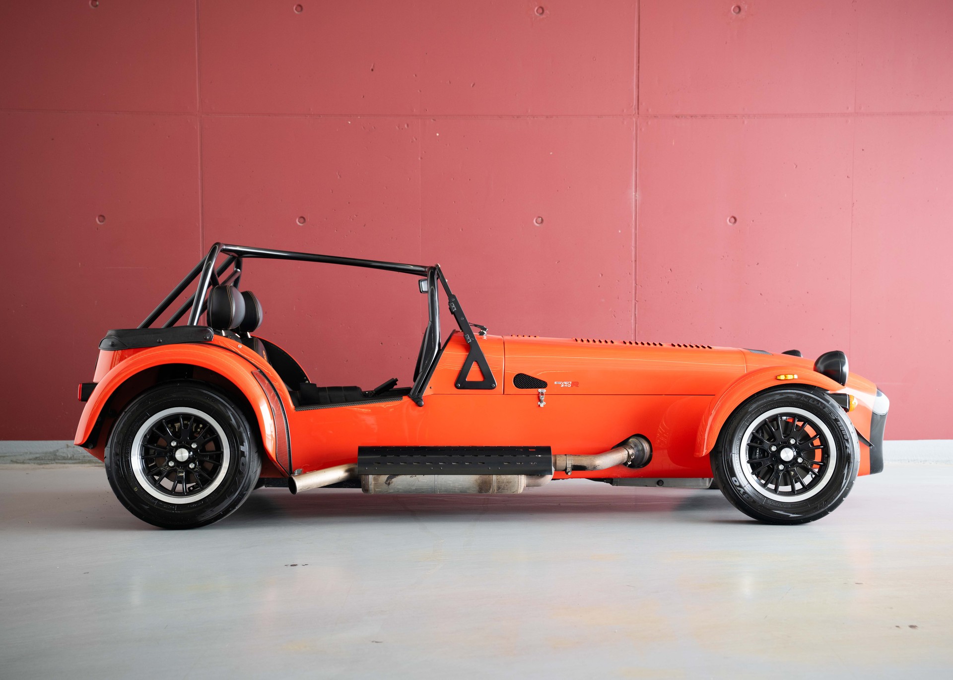 CATERHAM Seven 340R SV (MY26, Swiss new car, Arancio Argos paint, Signature seats, 24-month factory warranty, delivery March 27)-image-6