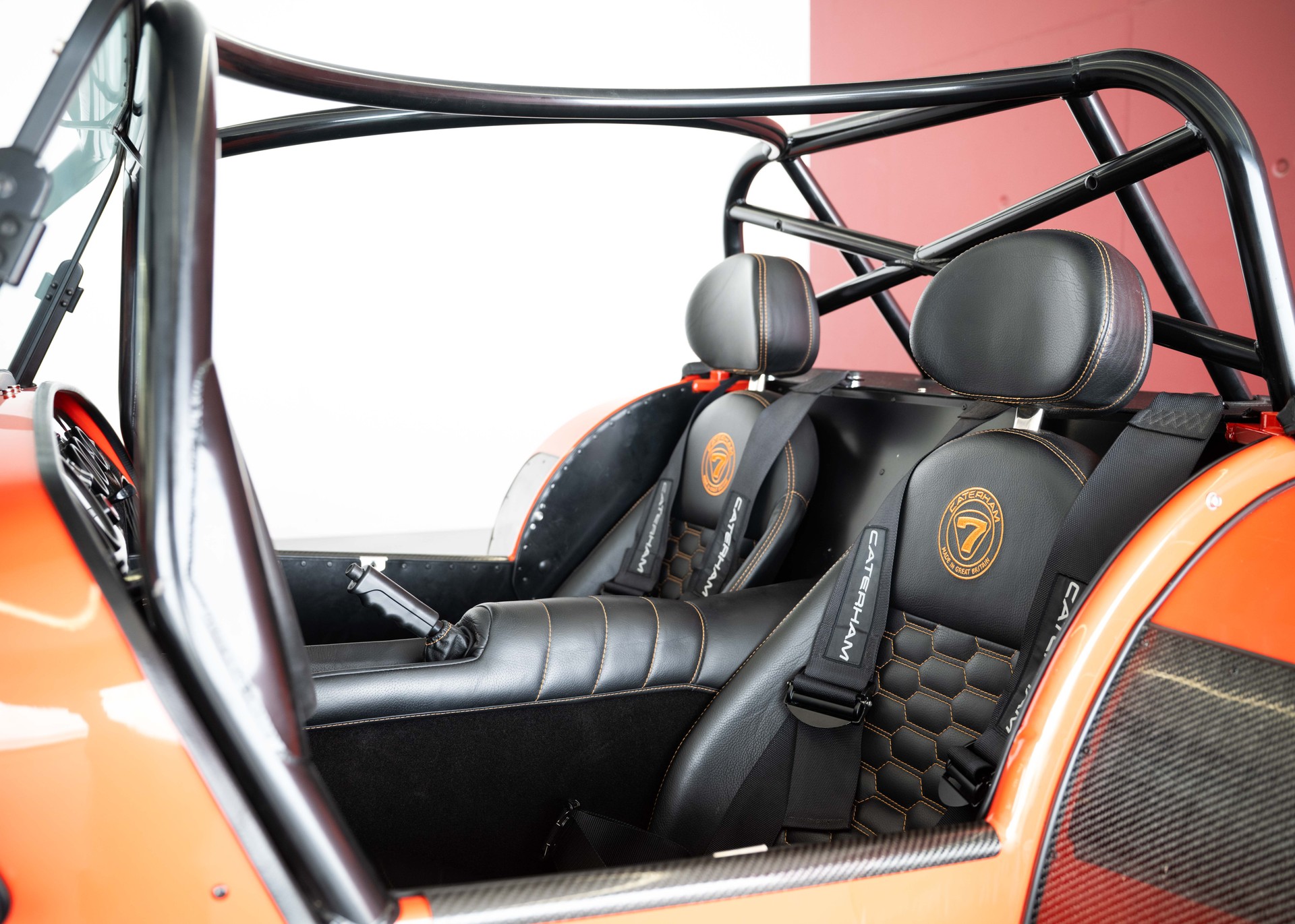 CATERHAM Seven 340R SV (MY26, Swiss new car, Arancio Argos paint, Signature seats, 24-month factory warranty, delivery March 27)-image-22