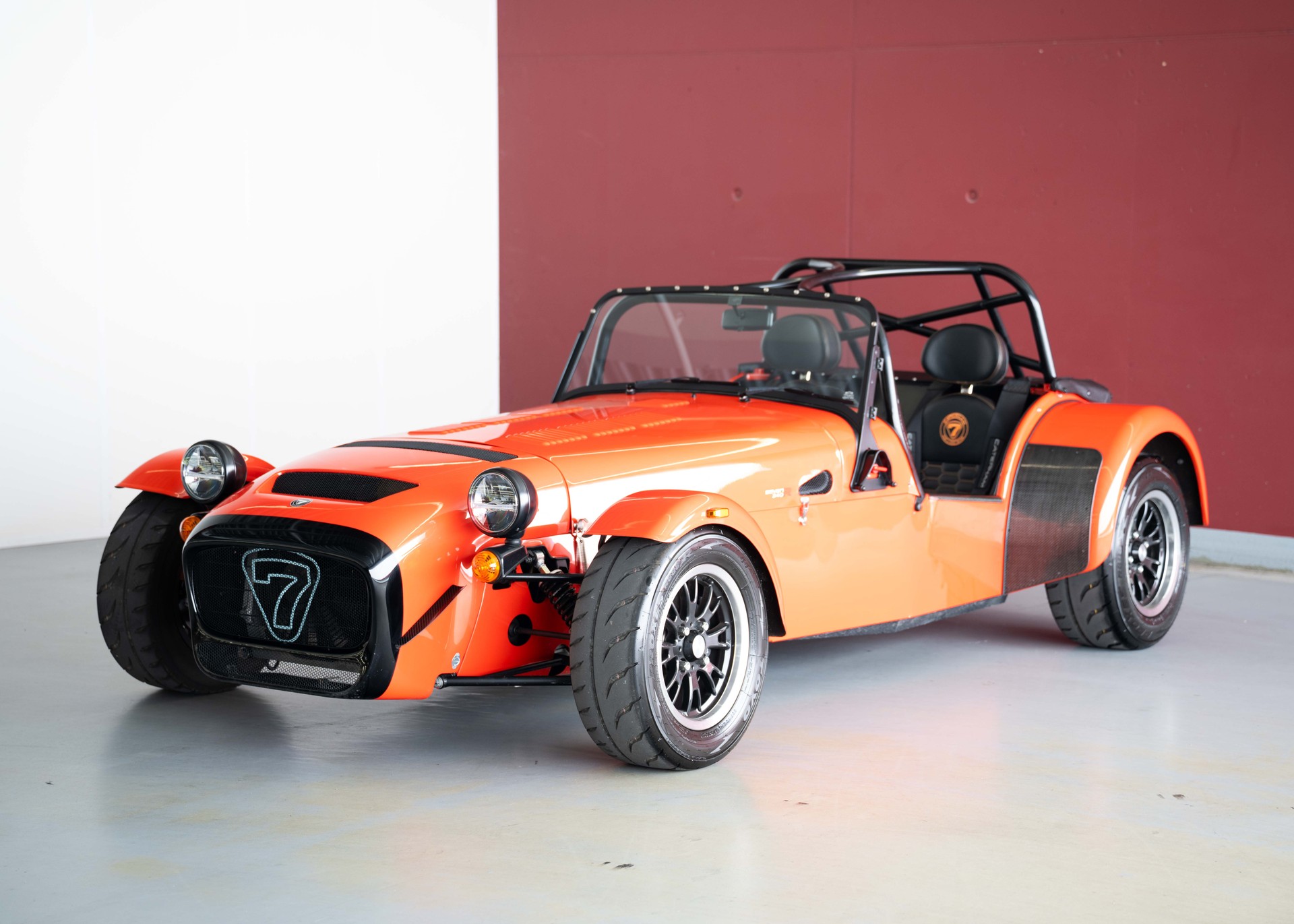 CATERHAM Seven 340R SV (MY26, Swiss new car, Arancio Argos paint, Signature seats, 24-month factory warranty, delivery March 27)-image-4