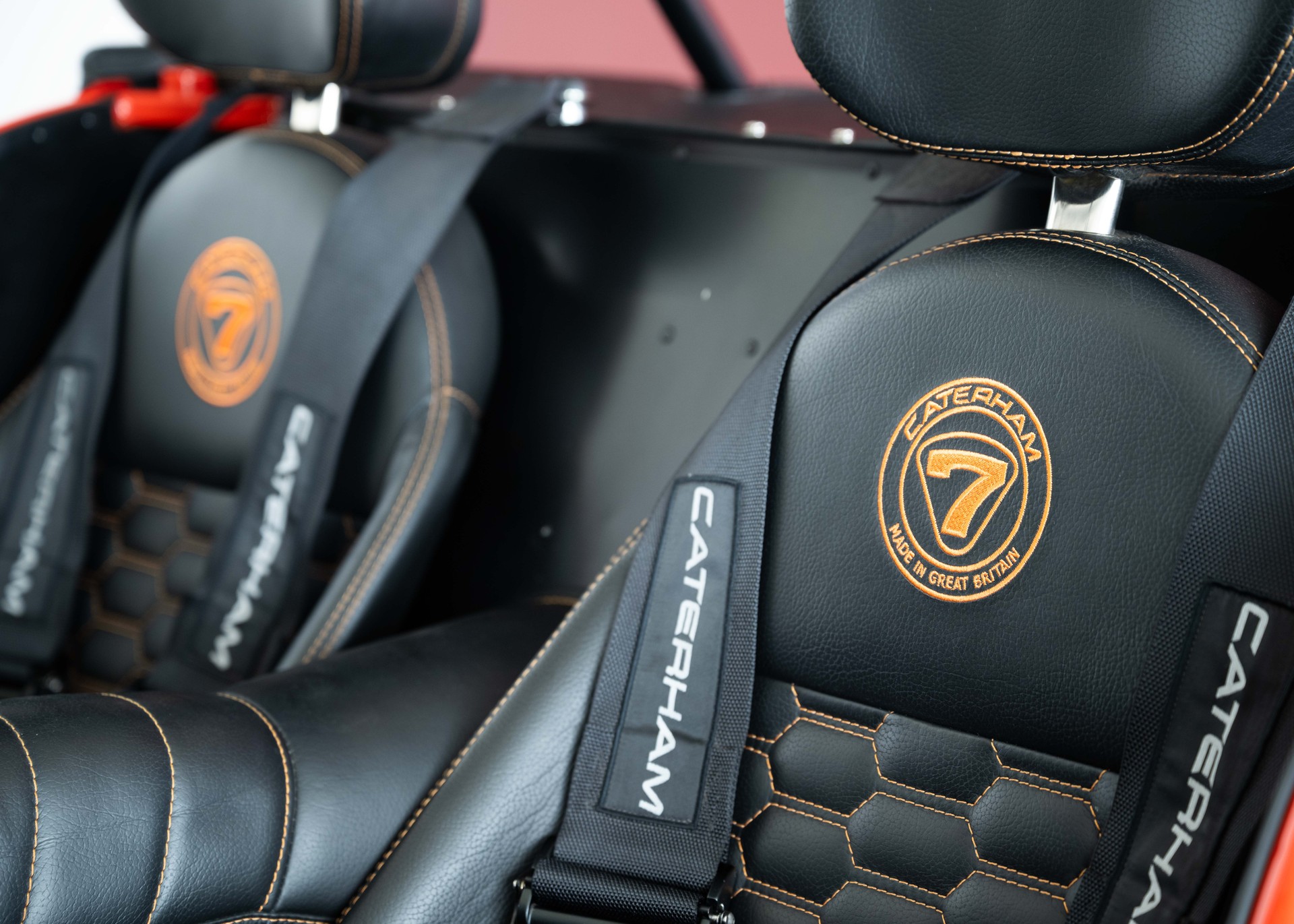 CATERHAM Seven 340R SV (MY26, Swiss new car, Arancio Argos paint, Signature seats, 24-month factory warranty, delivery March 27)-image-24