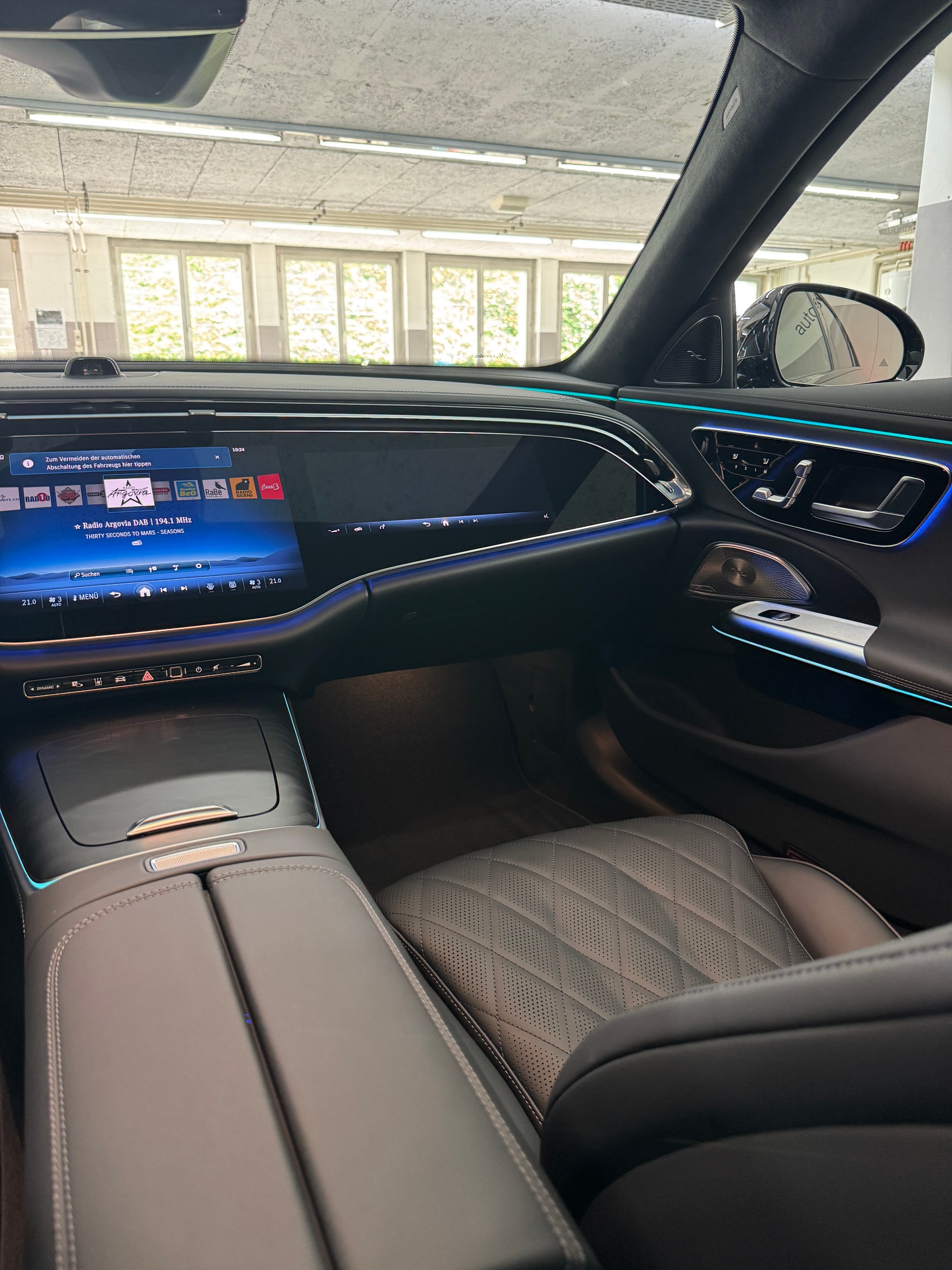 MERCEDES-BENZ E 450 T 4Matic-image-10