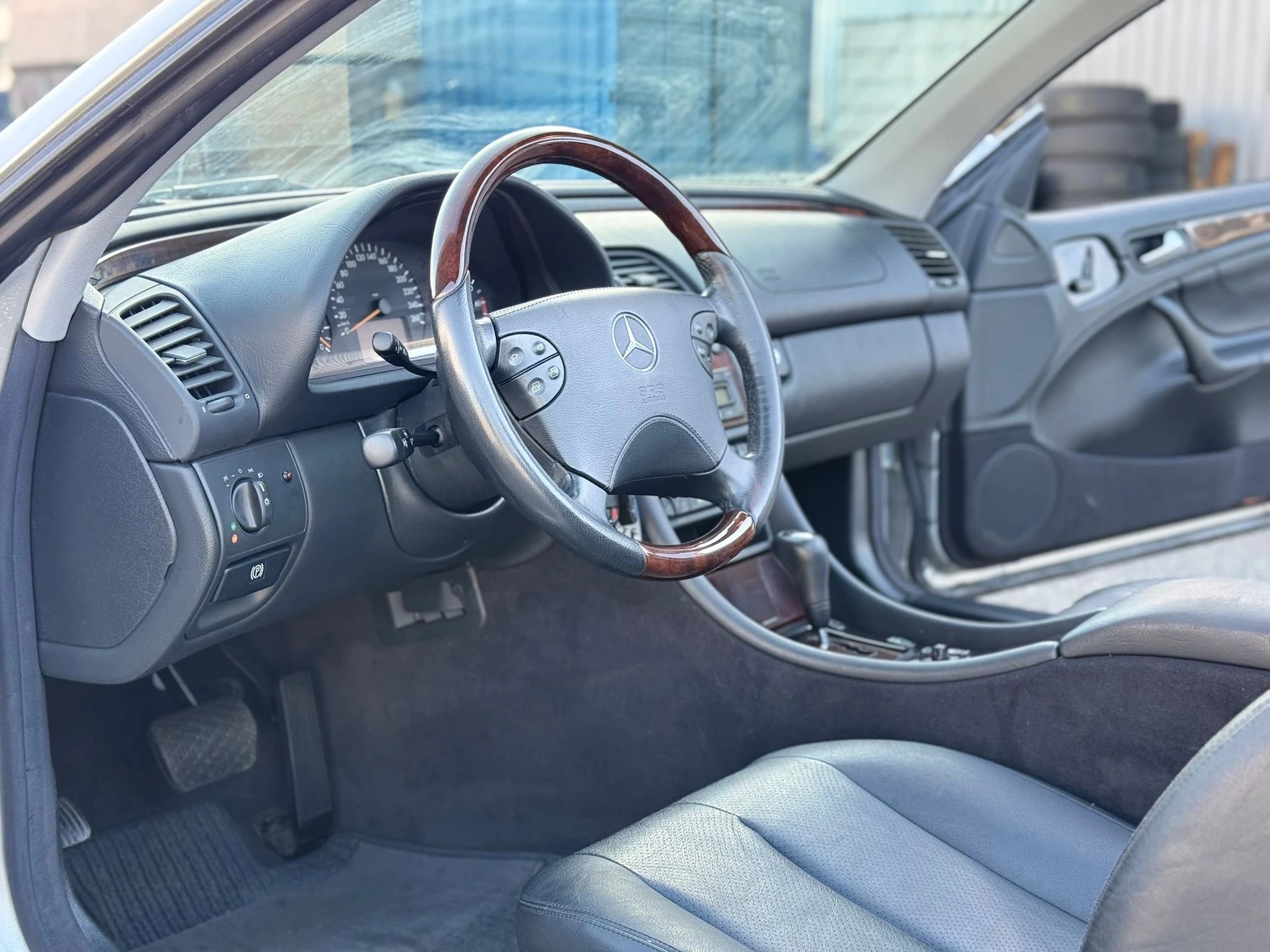 MERCEDES-BENZ CLK 230 K Avantgarde-image-13