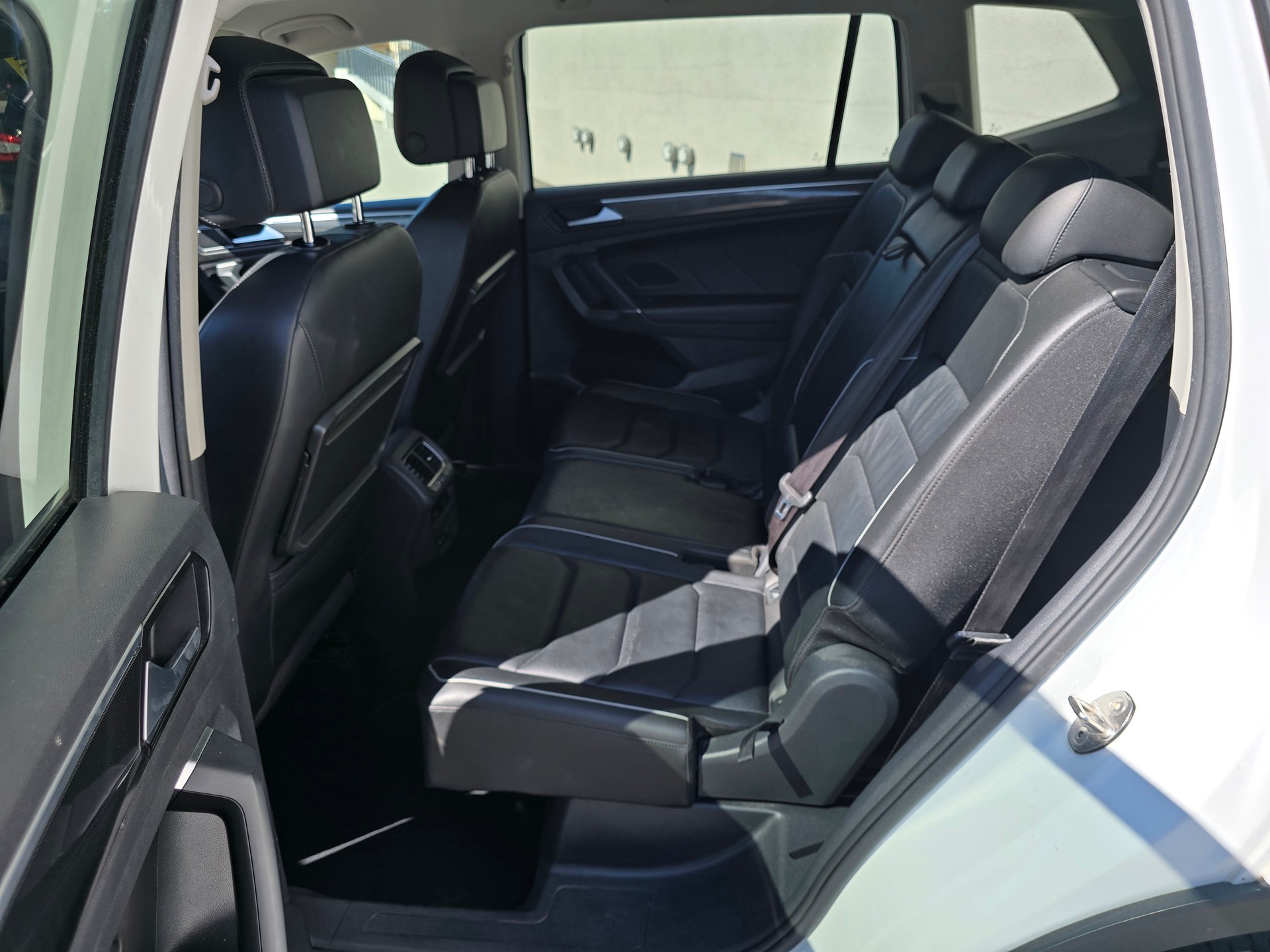 VW Tiguan Allspace 2.0TSI Highline 4Motion DSG-image-10