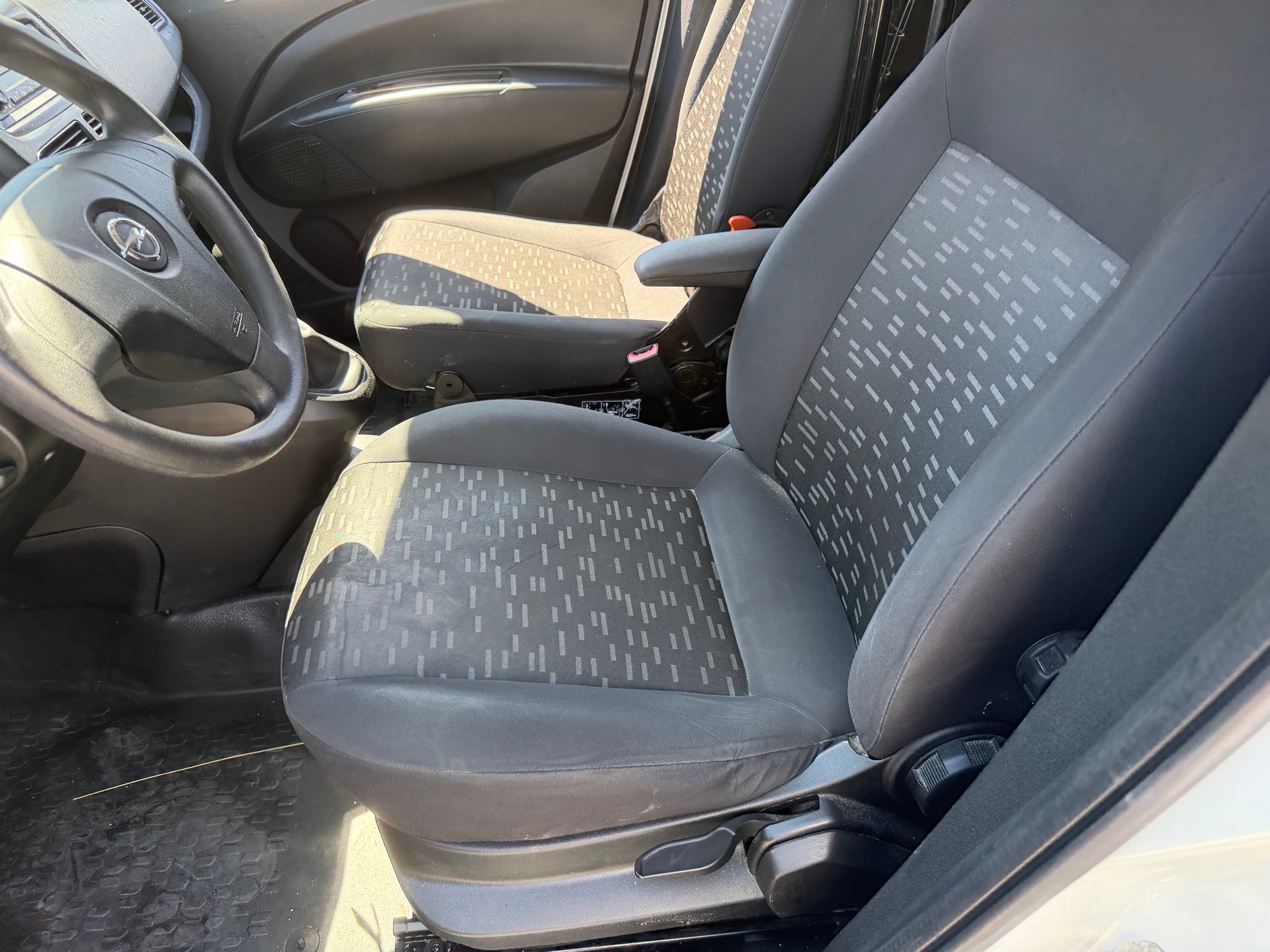 OPEL Combo 1.4 CNG Turbo ecoFLEX 2.4 L1H1-image-9