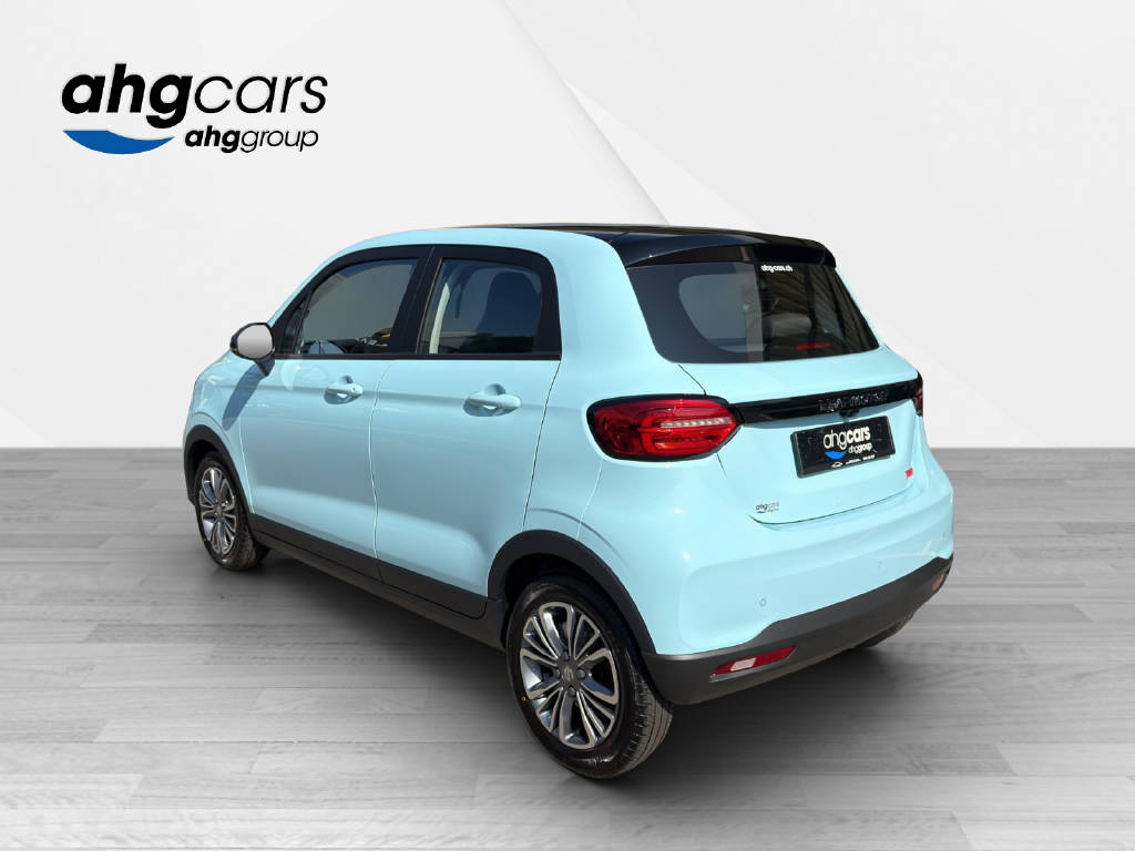 LEAPMOTOR T03 Electric-showroom-element-2