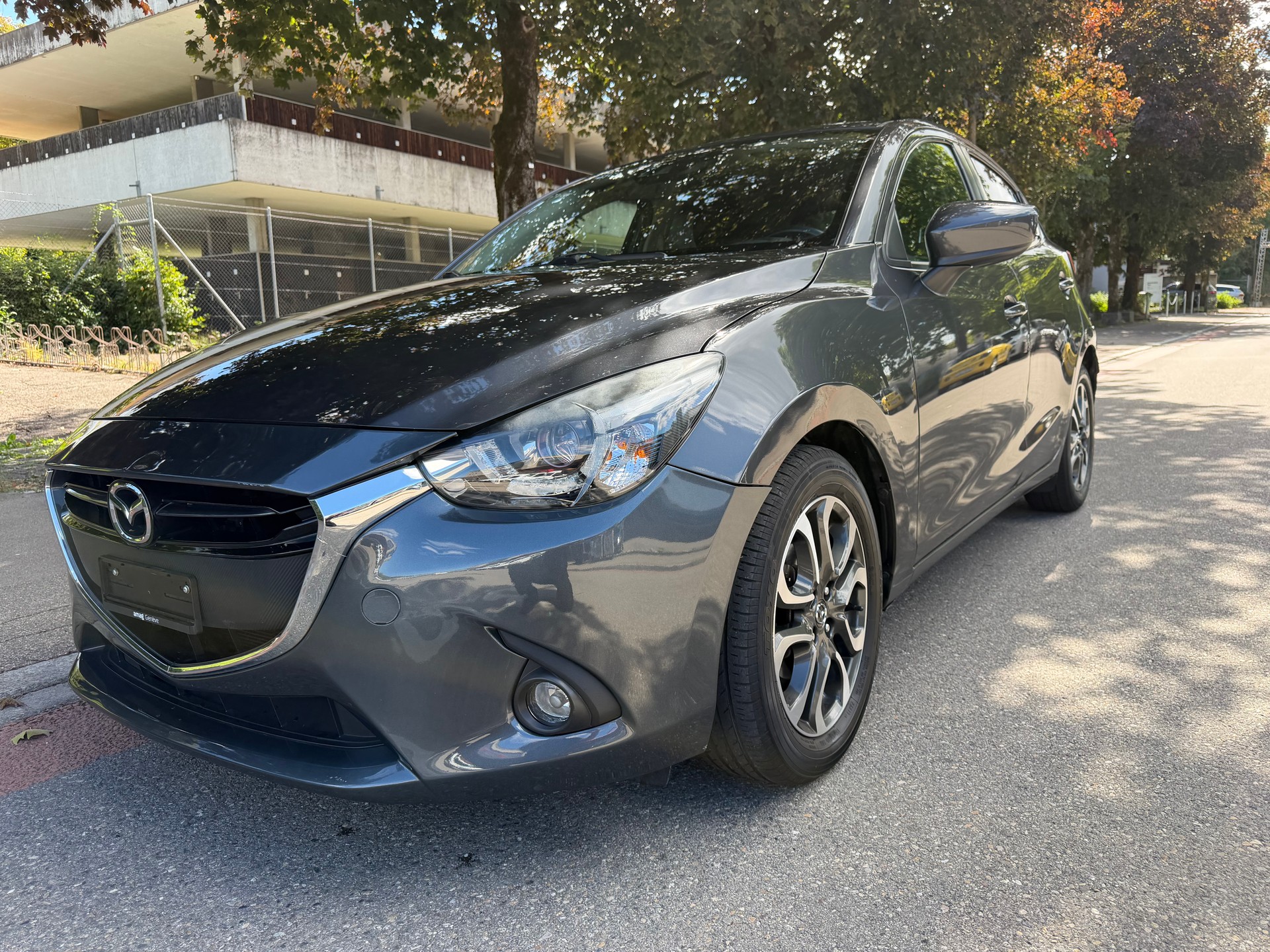 MAZDA 2 1.5i 16V Skyactiv-G Revolution-image-1