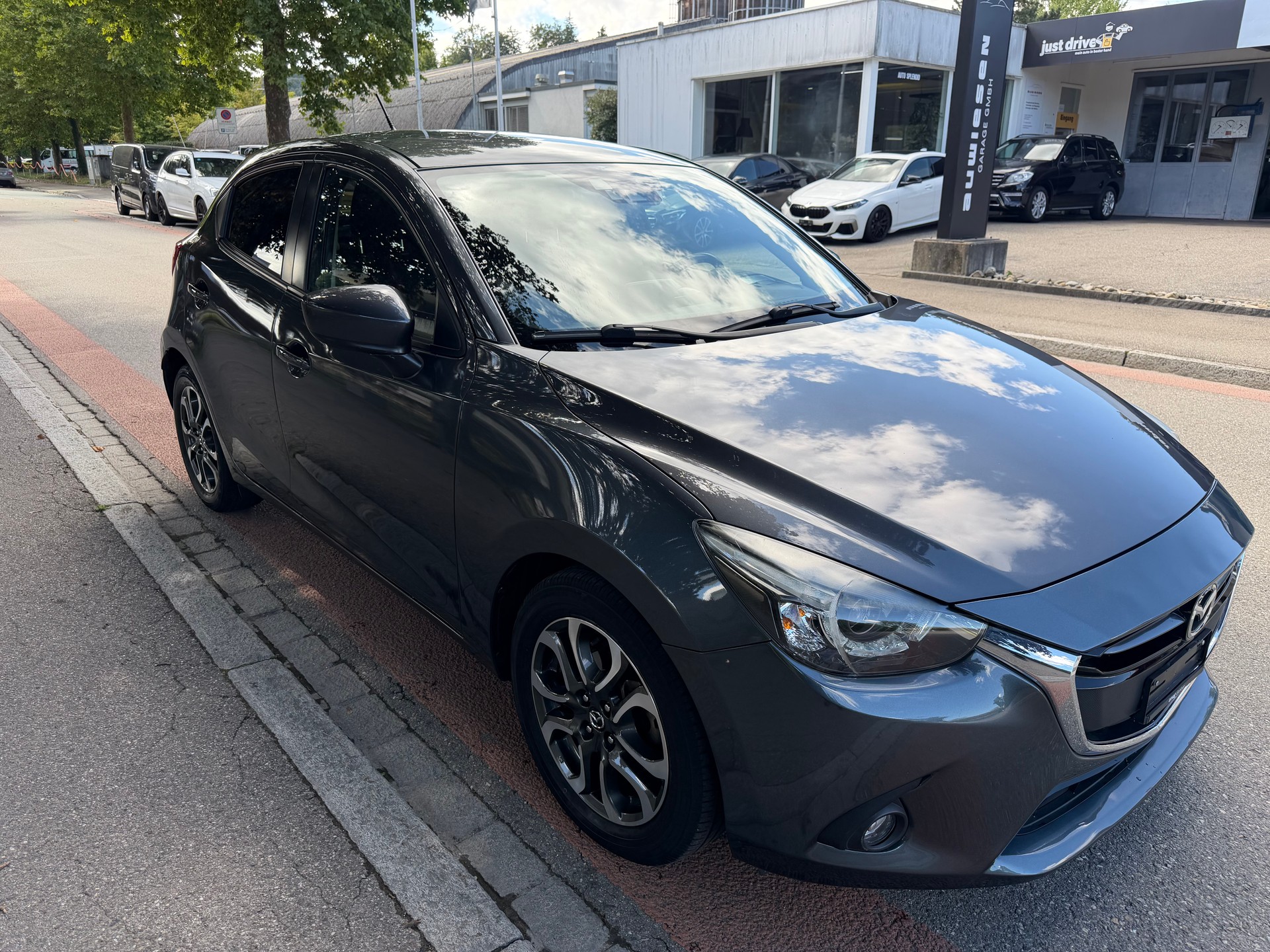 MAZDA 2 1.5i 16V Skyactiv-G Revolution-image-2