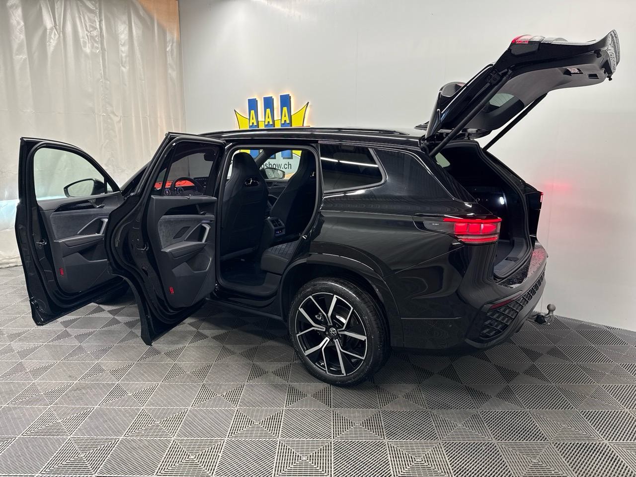 VW Tayron 1.5 TSI PHEV R-Line Black Style Limited Editon 272PS-image-17