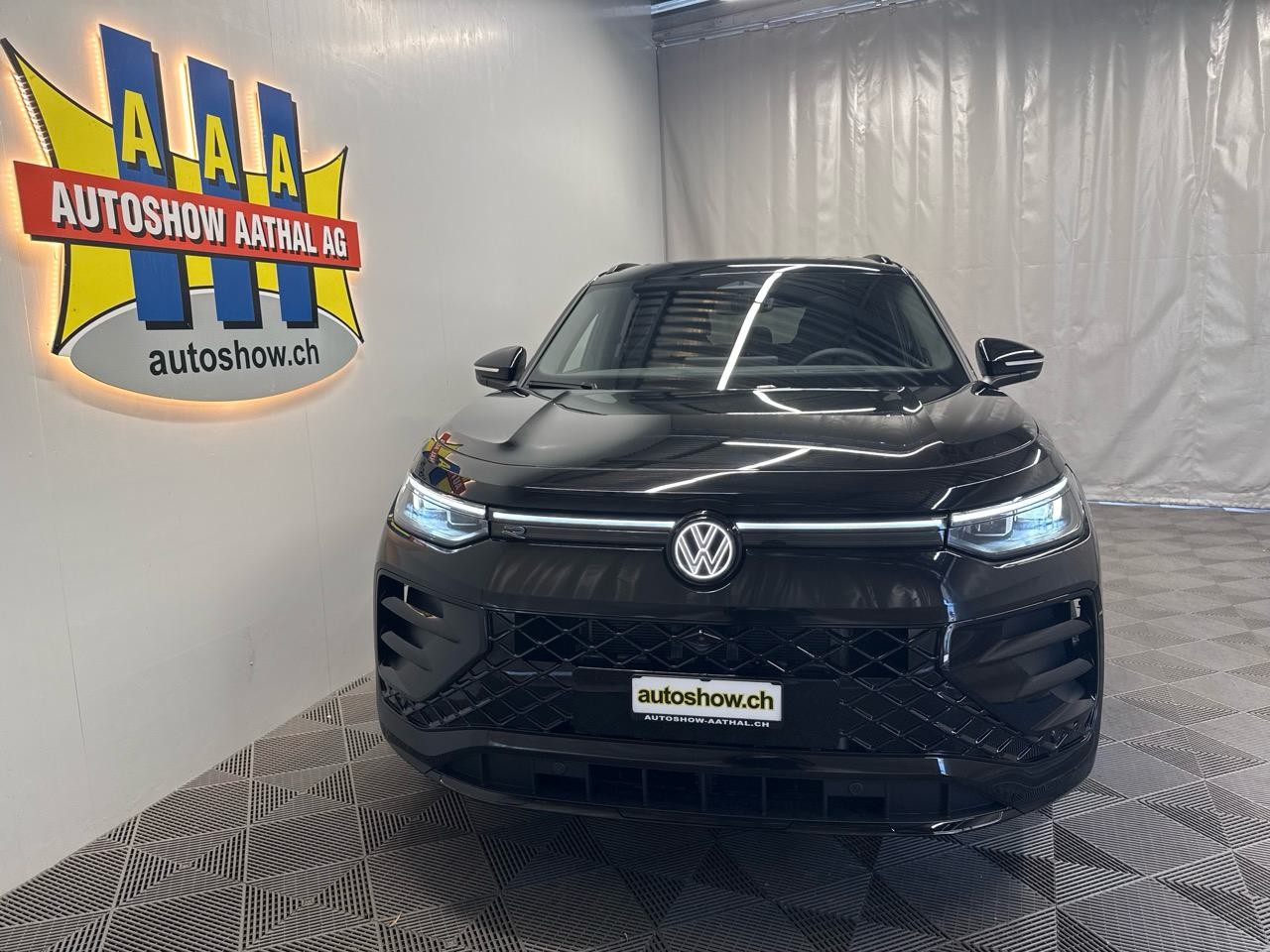 VW Tayron 1.5 TSI PHEV R-Line Black Style Limited Editon 272PS-image-14