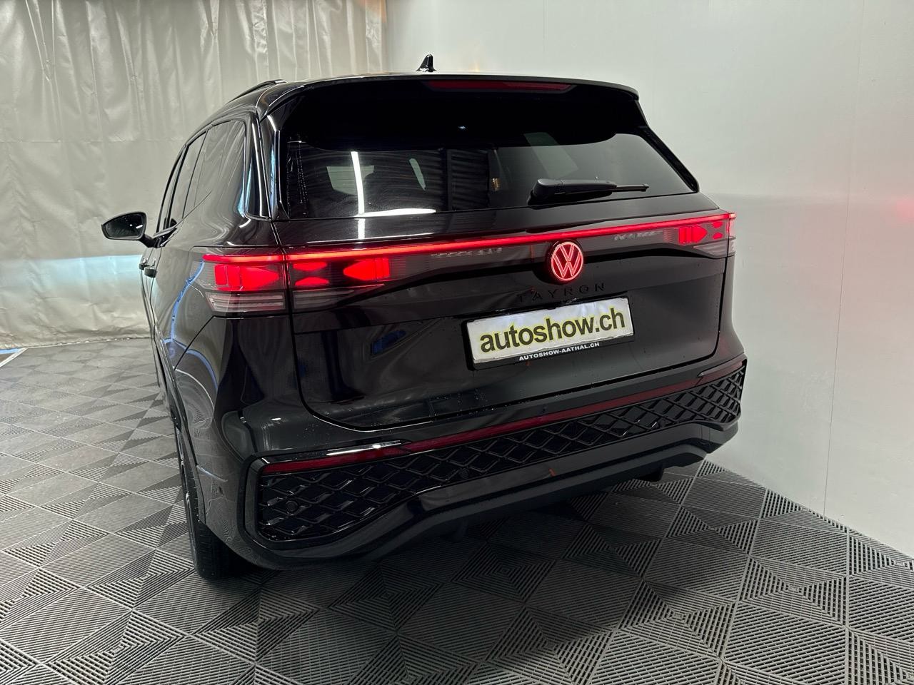 VW Tayron 1.5 TSI PHEV R-Line Black Style Limited Editon 272PS-image-18