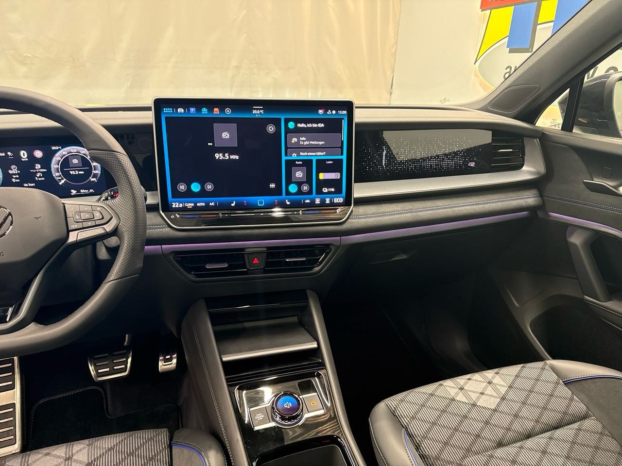 VW Tayron 1.5 TSI PHEV R-Line Black Style Limited Editon 272PS-image-8