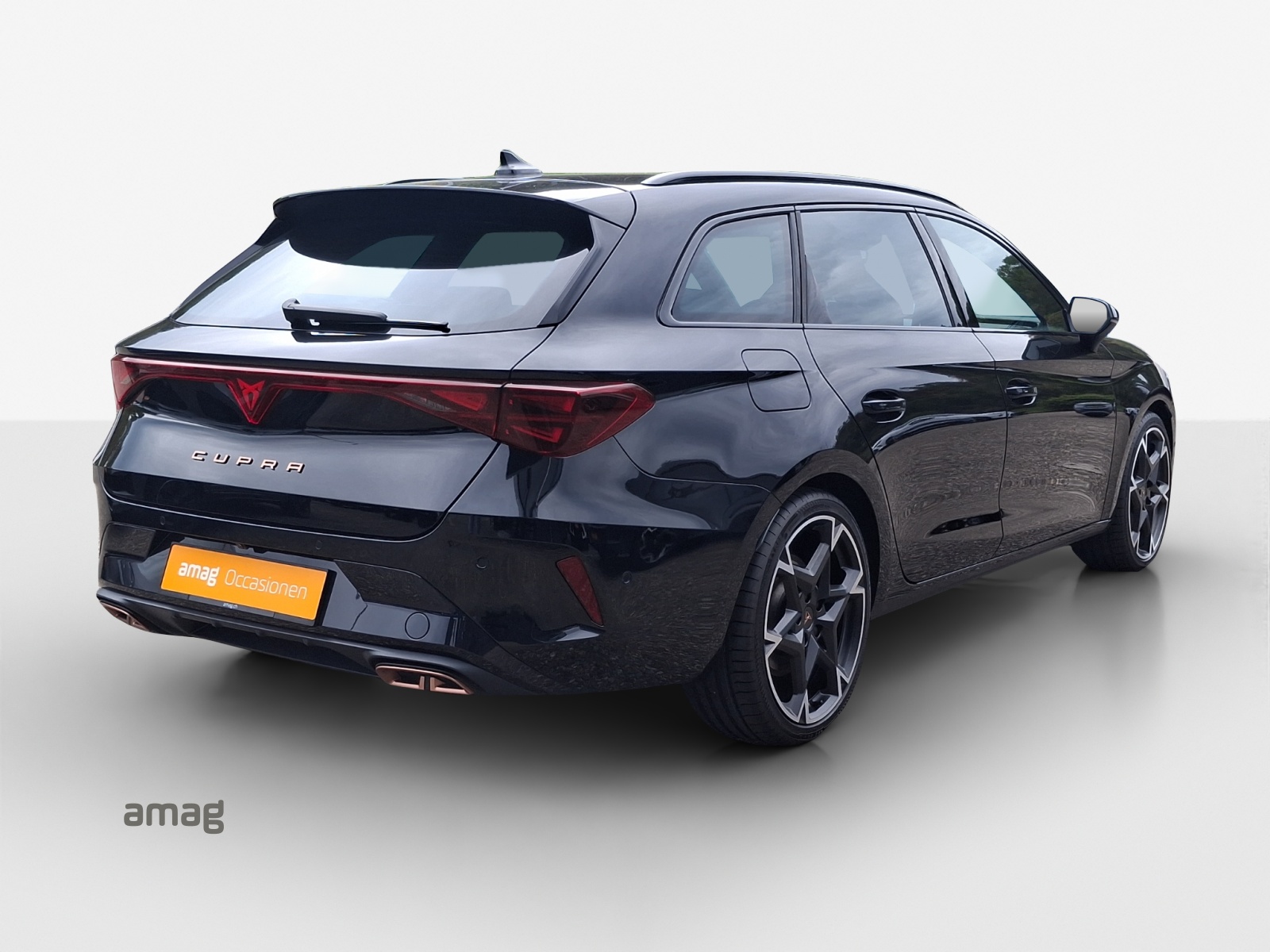 CUPRA LEON ST 1.5 e-HYBRID pHEV Black SymphonyDSG-image-4