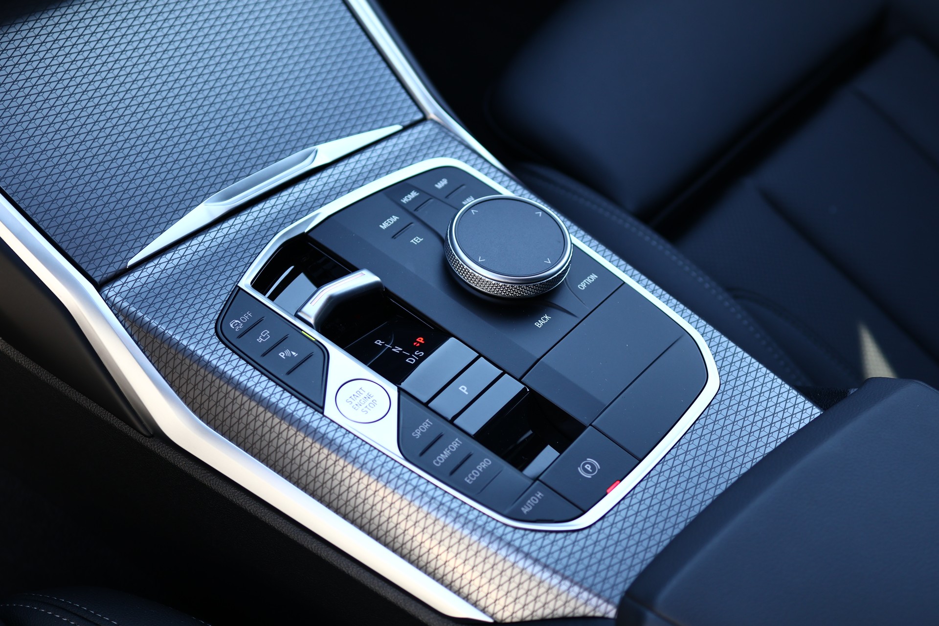 BMW 320d xDrive 48V Touring Steptronic M Sport Pro-image-23