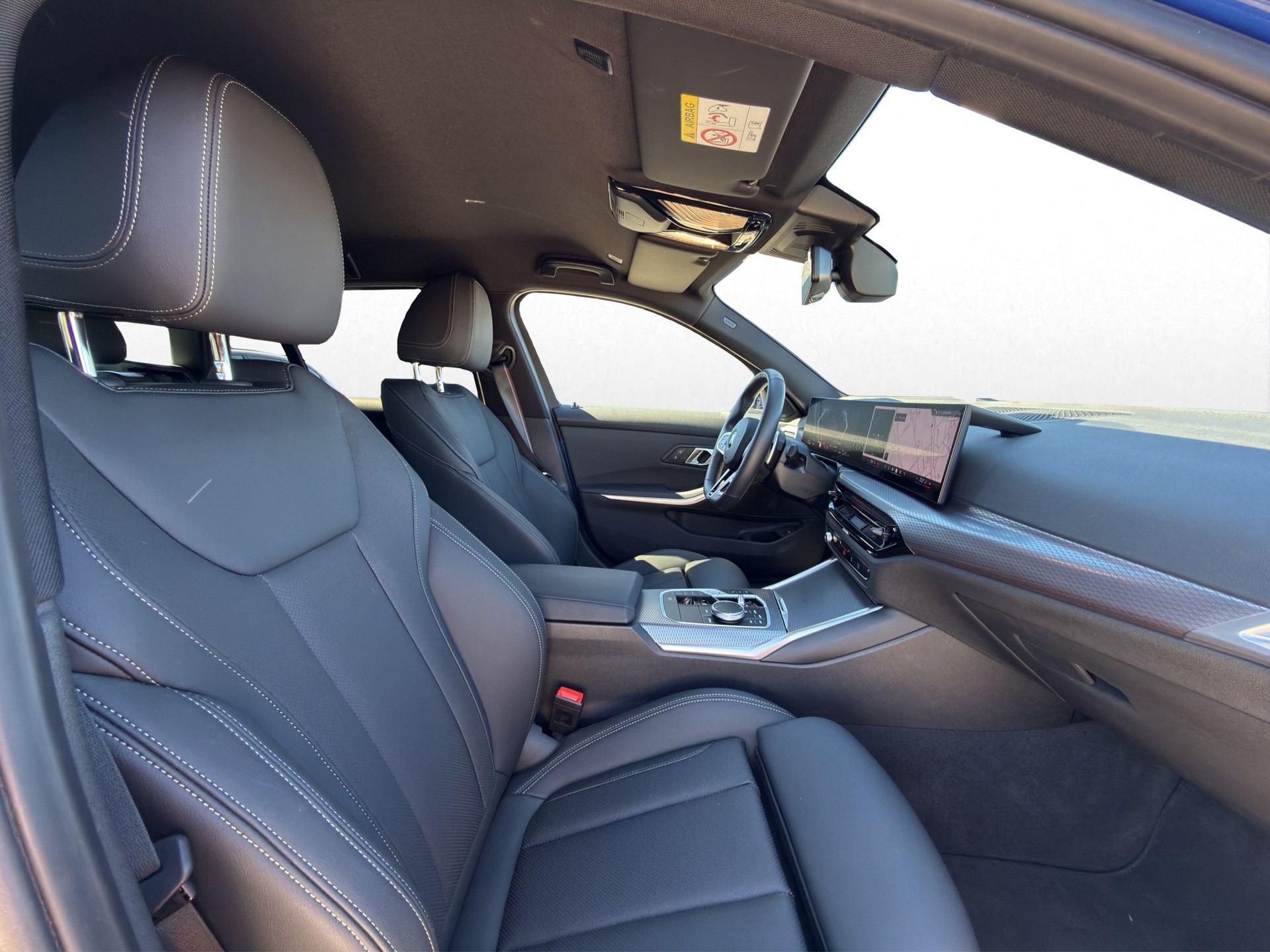 BMW 320d xDrive 48V Touring Steptronic M Sport Pro-image-14