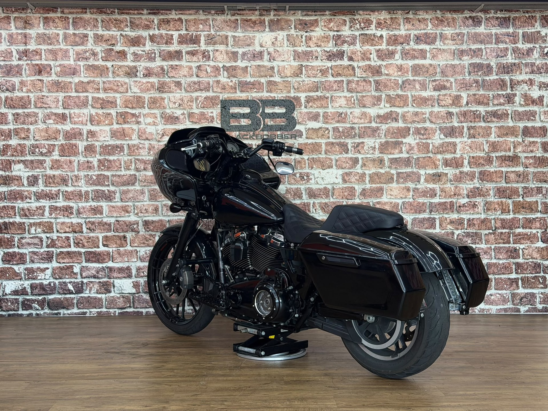 HARLEY-DAVIDSON Road Glide (35KW möglich)-showroom-element-2