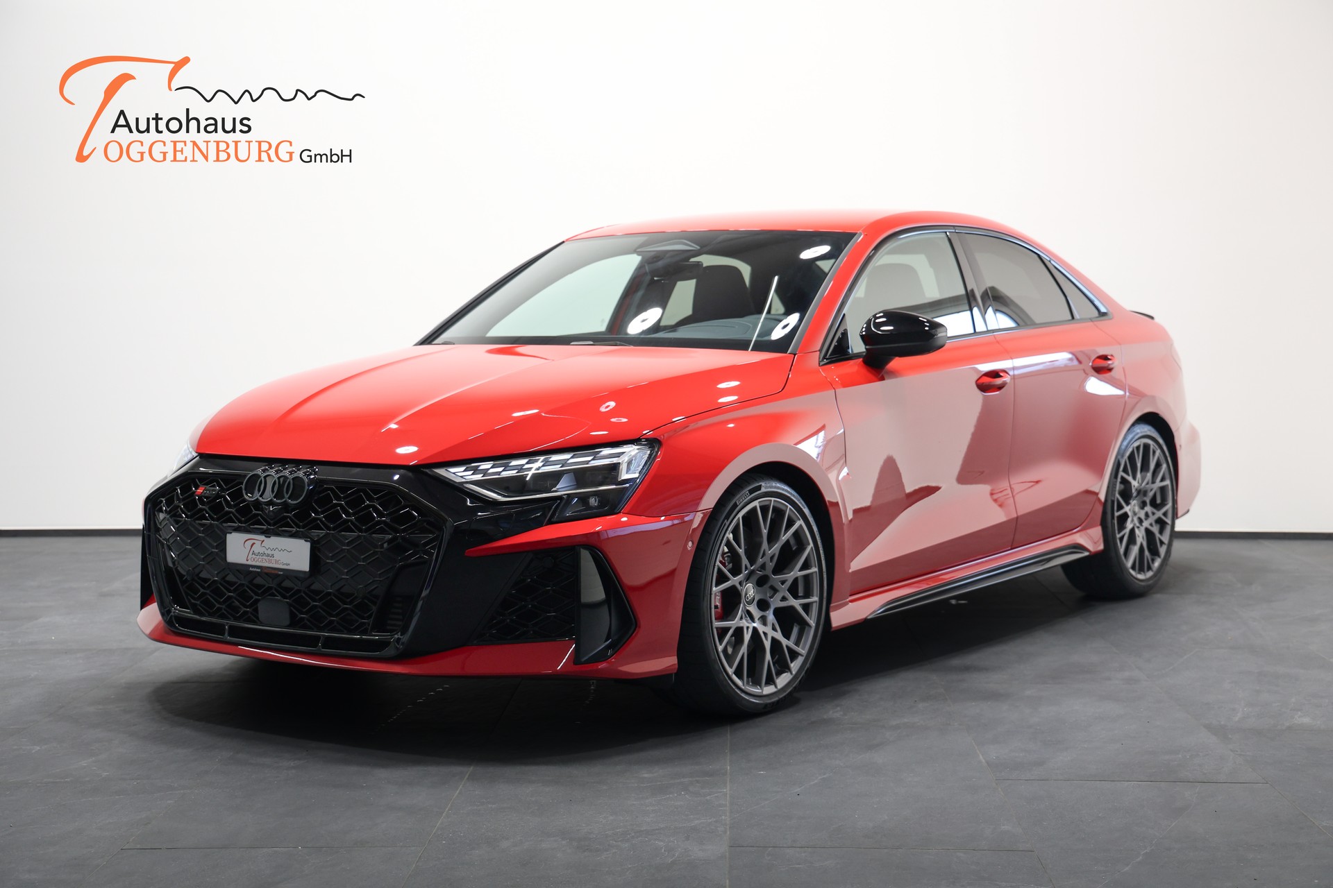 AUDI RS3 Limousine 2.5 TSI quattro S-tronic *Facelift*5 Jahre Werksgarantie*-image-1