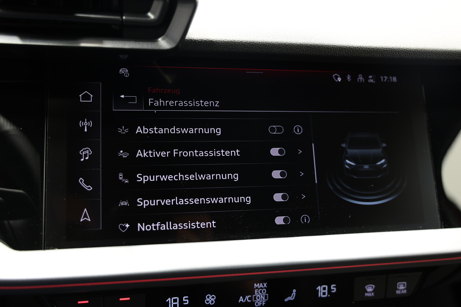 AUDI RS3 Limousine 2.5 TSI quattro S-tronic *Facelift*5 Jahre Werksgarantie*-image-29