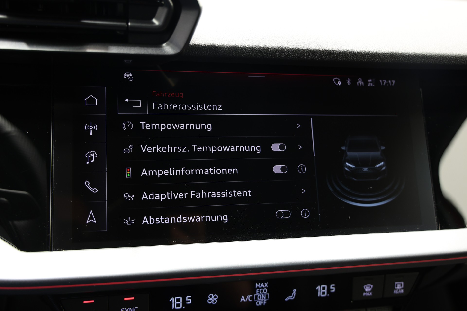 AUDI RS3 Limousine 2.5 TSI quattro S-tronic *Facelift*5 Jahre Werksgarantie*-image-28