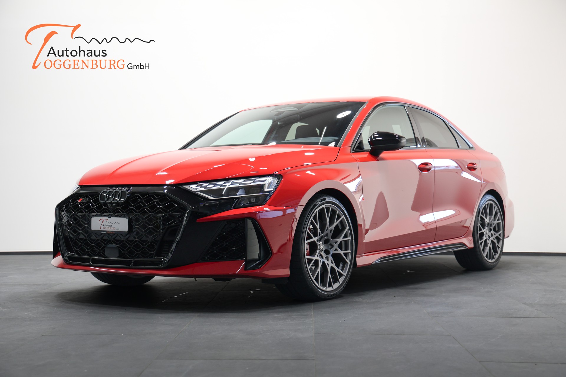 AUDI RS3 Limousine 2.5 TSI quattro S-tronic *Facelift*5 Jahre Werksgarantie*-image-3