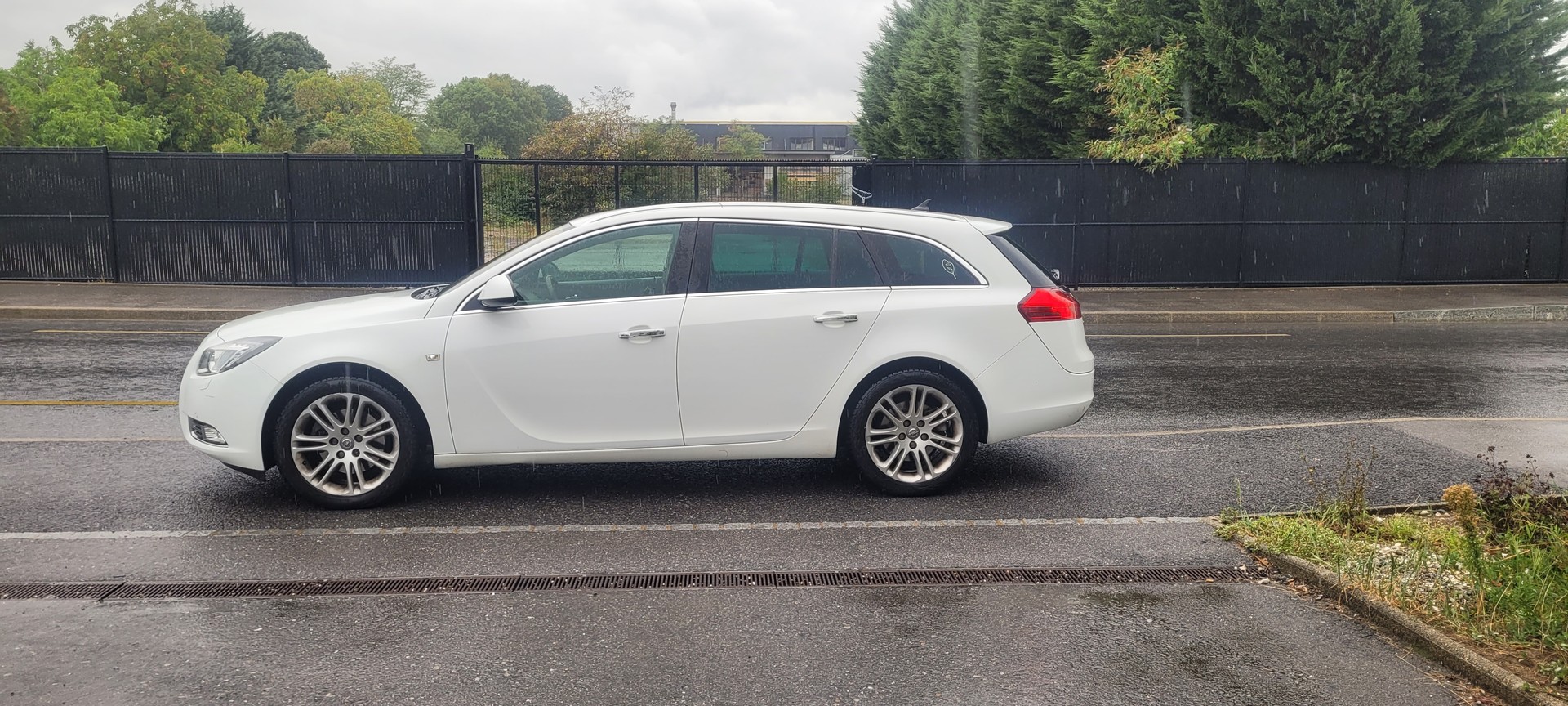 OPEL Insignia Sports Tourer 2.0 CDTI Cosmo Automatic-image-3