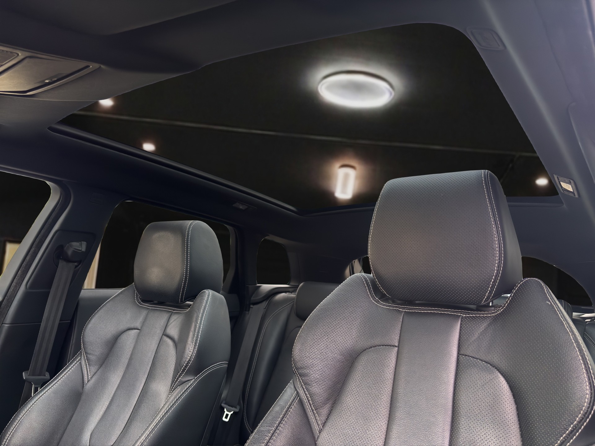 LAND ROVER Range Rover Evoque 2.0 Si4 Dynamic AT9-image-10