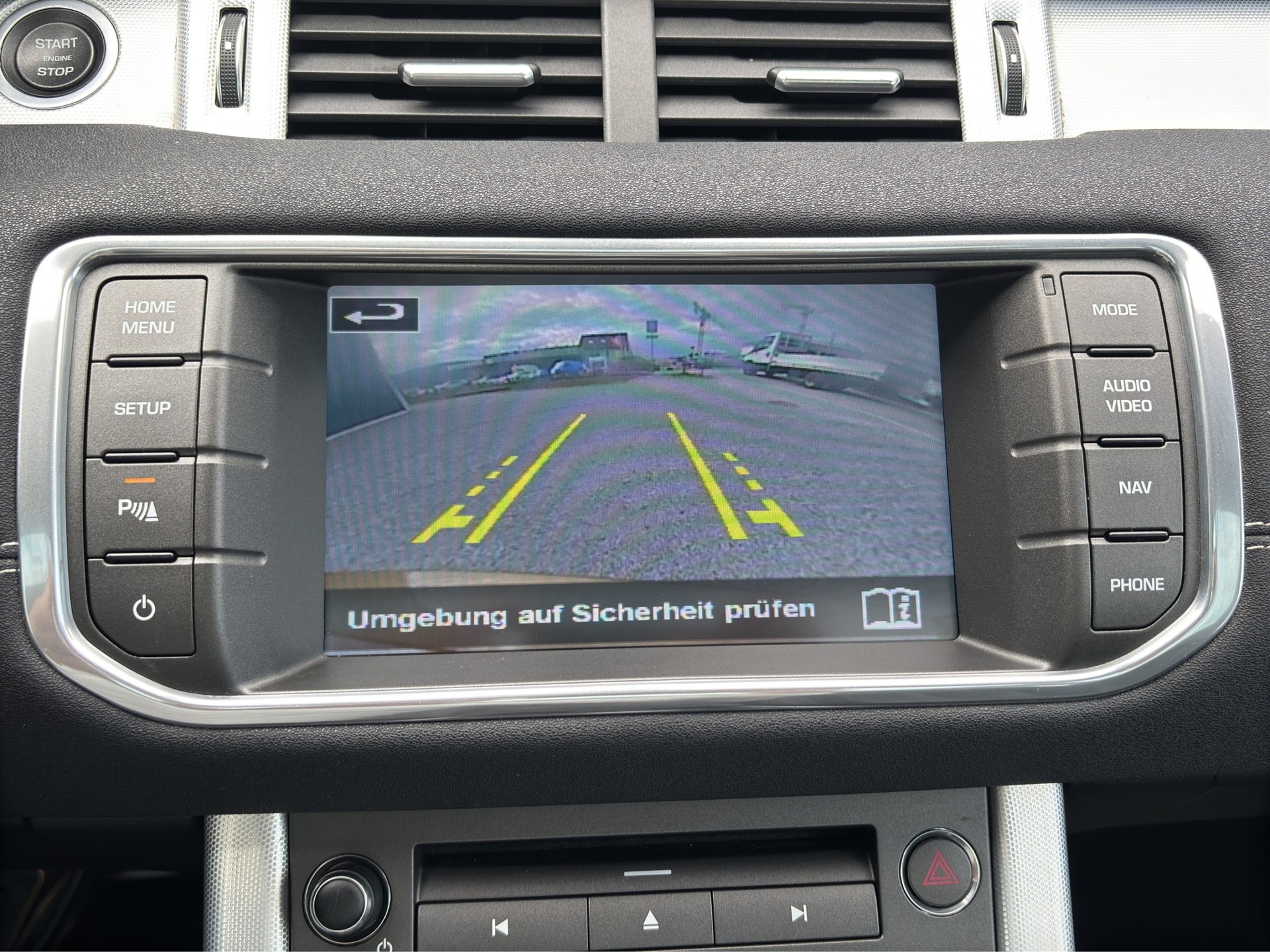 LAND ROVER Range Rover Evoque 2.0 Si4 Dynamic AT9-image-16