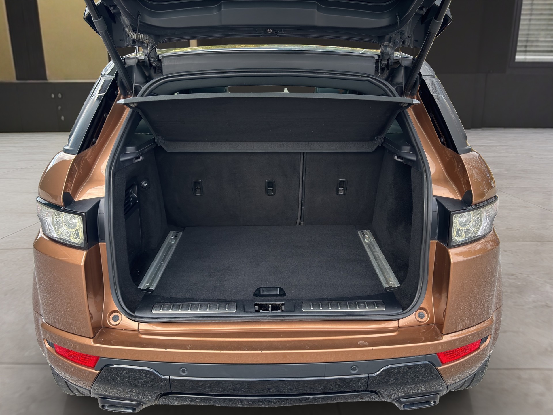 LAND ROVER Range Rover Evoque 2.0 Si4 Dynamic AT9-image-14