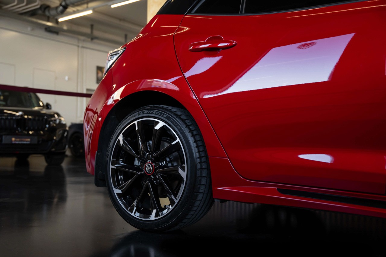 TOYOTA Corolla 2.0 HSD GR-S e-CVT-image-9