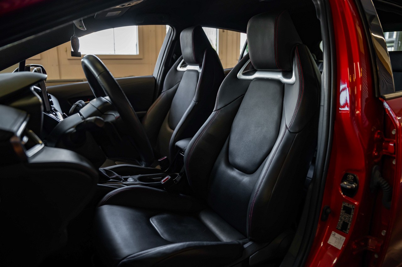 TOYOTA Corolla 2.0 HSD GR-S e-CVT-image-13