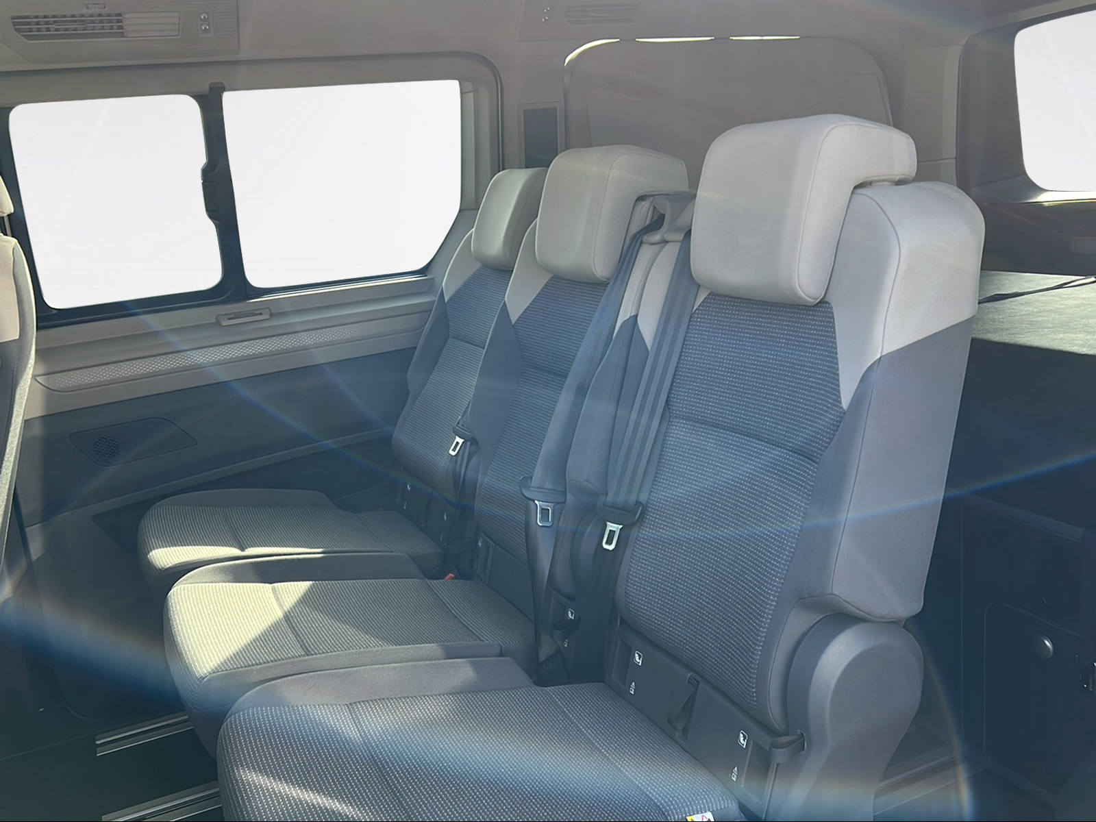 VW California 2.0 TDI Beach Camper Liberty-image-7