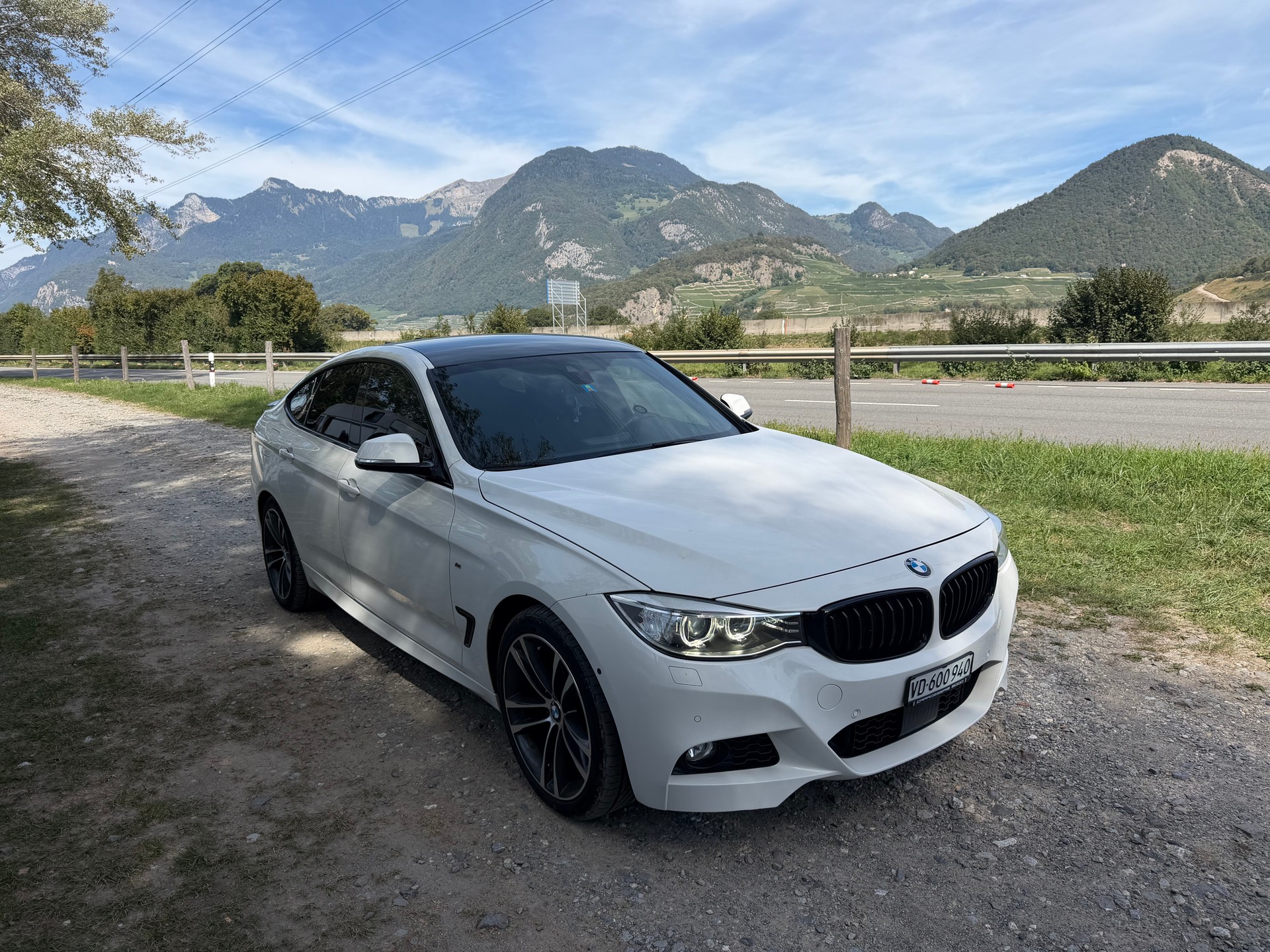 BMW 320i GT xDrive Sport Line M paket-image-1