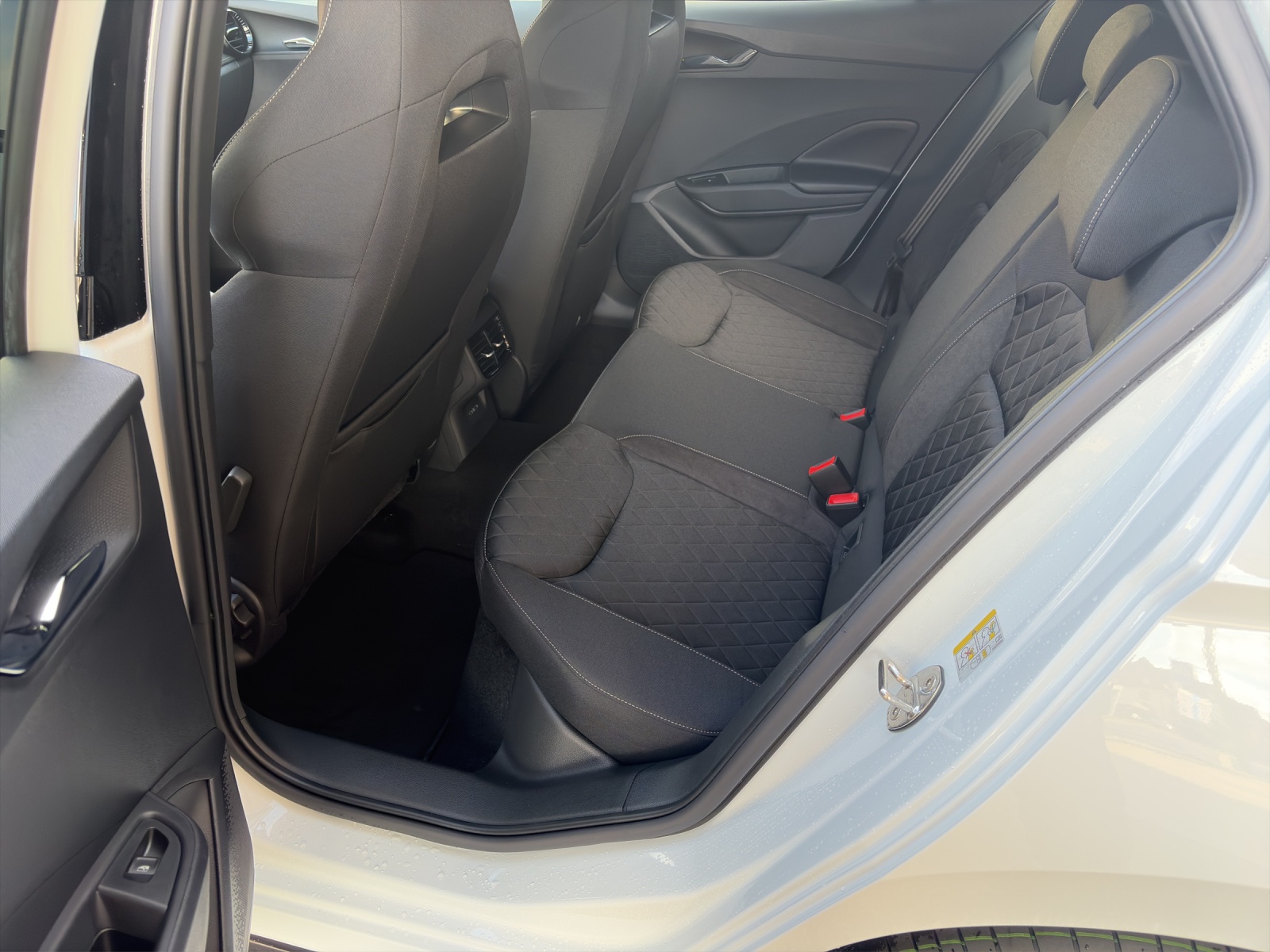SKODA Fabia 1.0 TSI Monte Carlo DSG-image-11