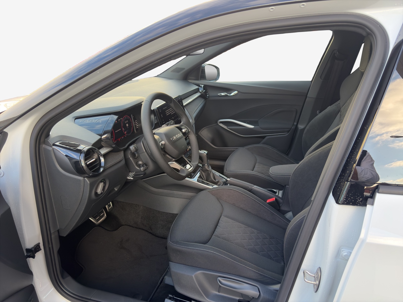 SKODA Fabia 1.0 TSI Monte Carlo DSG-image-7
