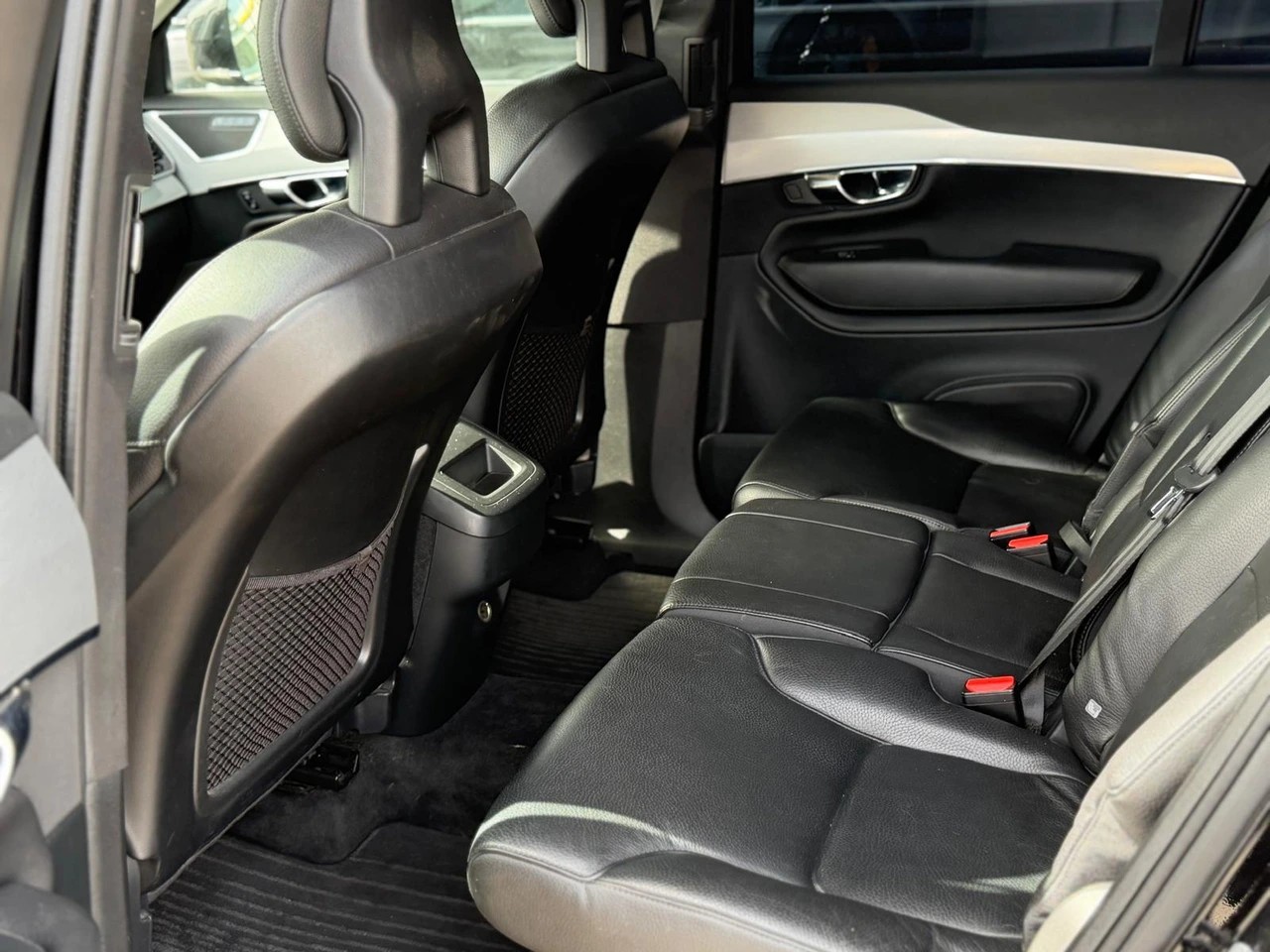 VOLVO XC90 D5 AWD Momentum Geartronic-image-11
