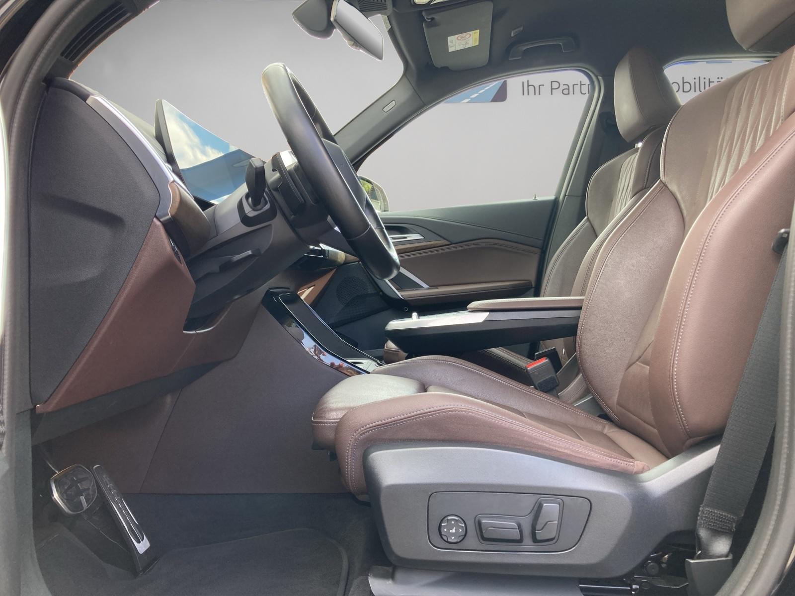 BMW iX1 U11 30 xDrive-image-8