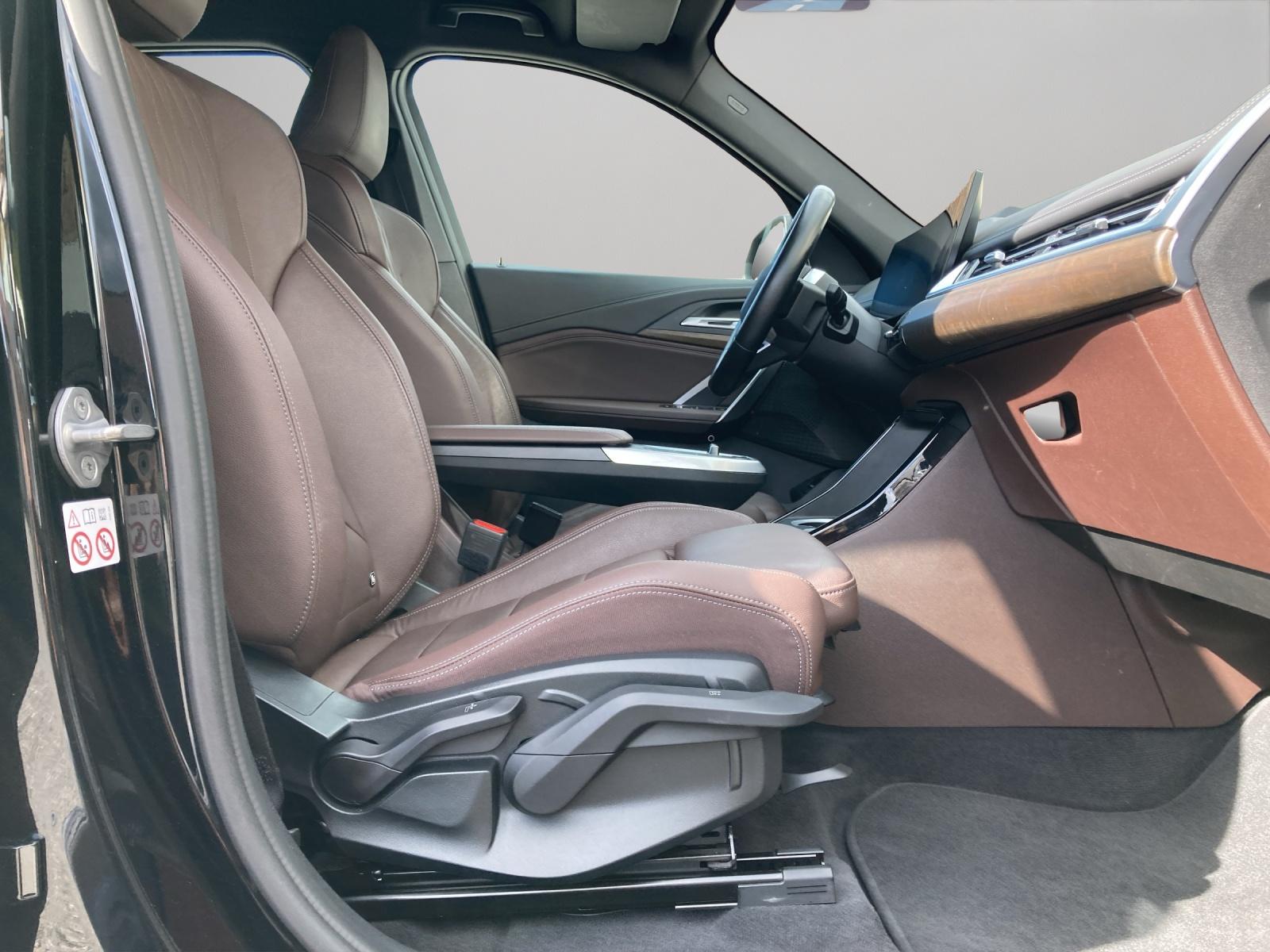 BMW iX1 U11 30 xDrive-image-10
