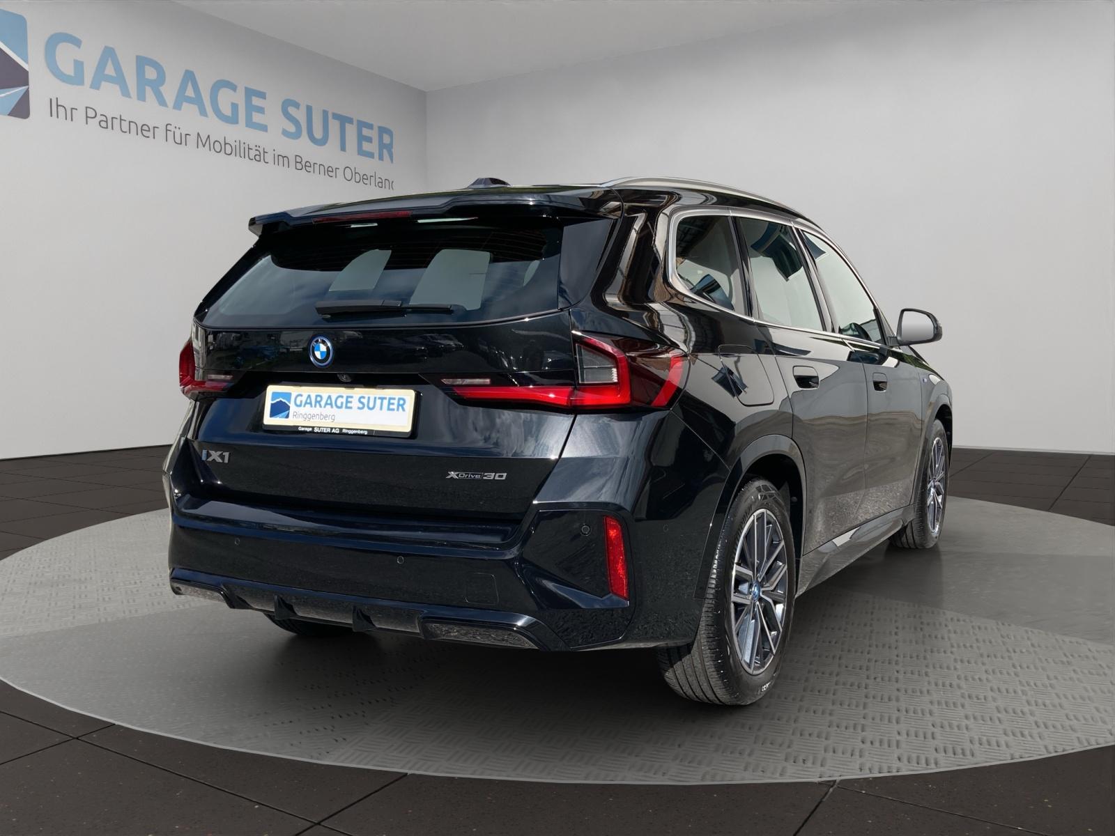 BMW iX1 U11 30 xDrive-image-4