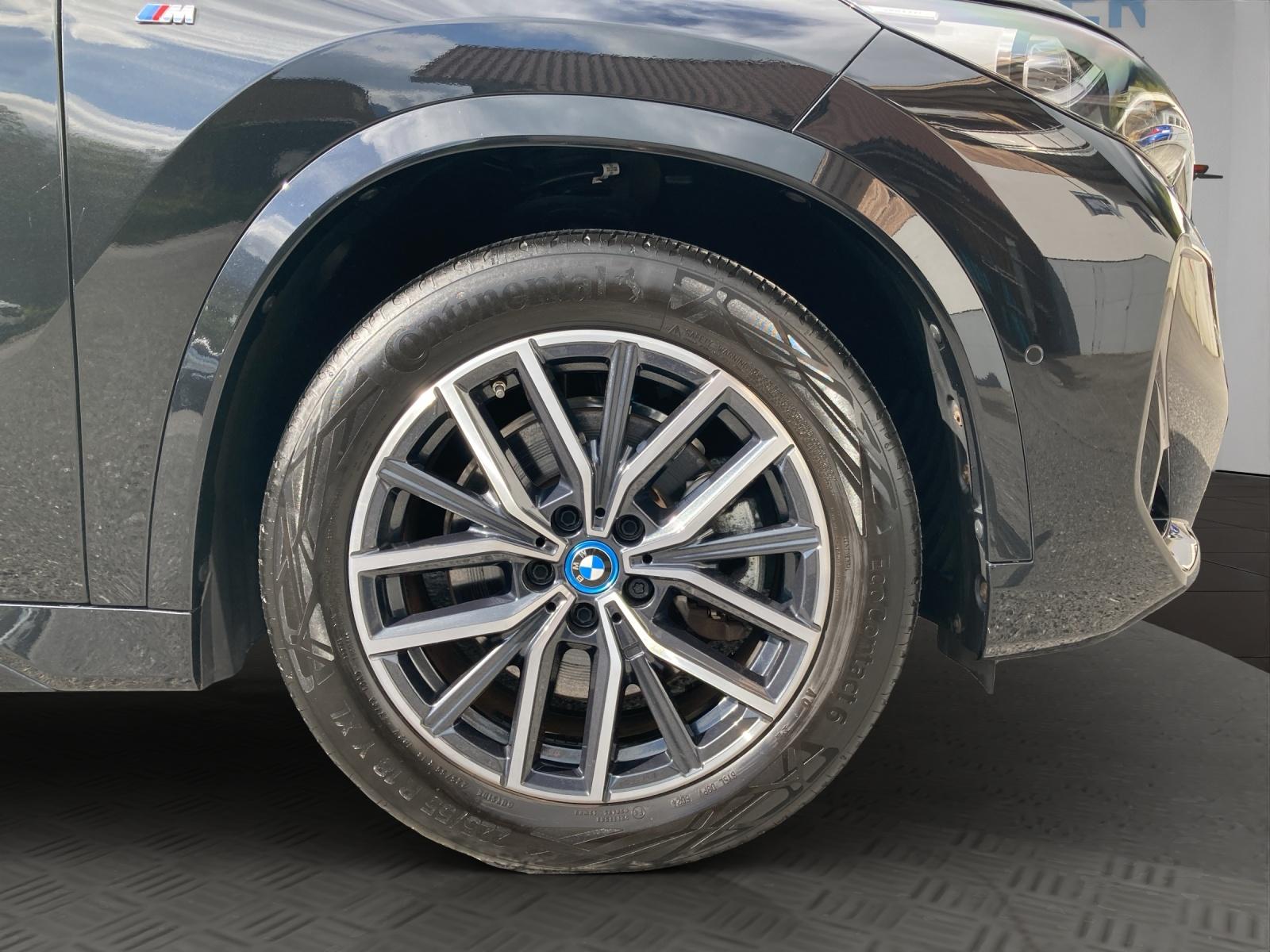 BMW iX1 U11 30 xDrive-image-18